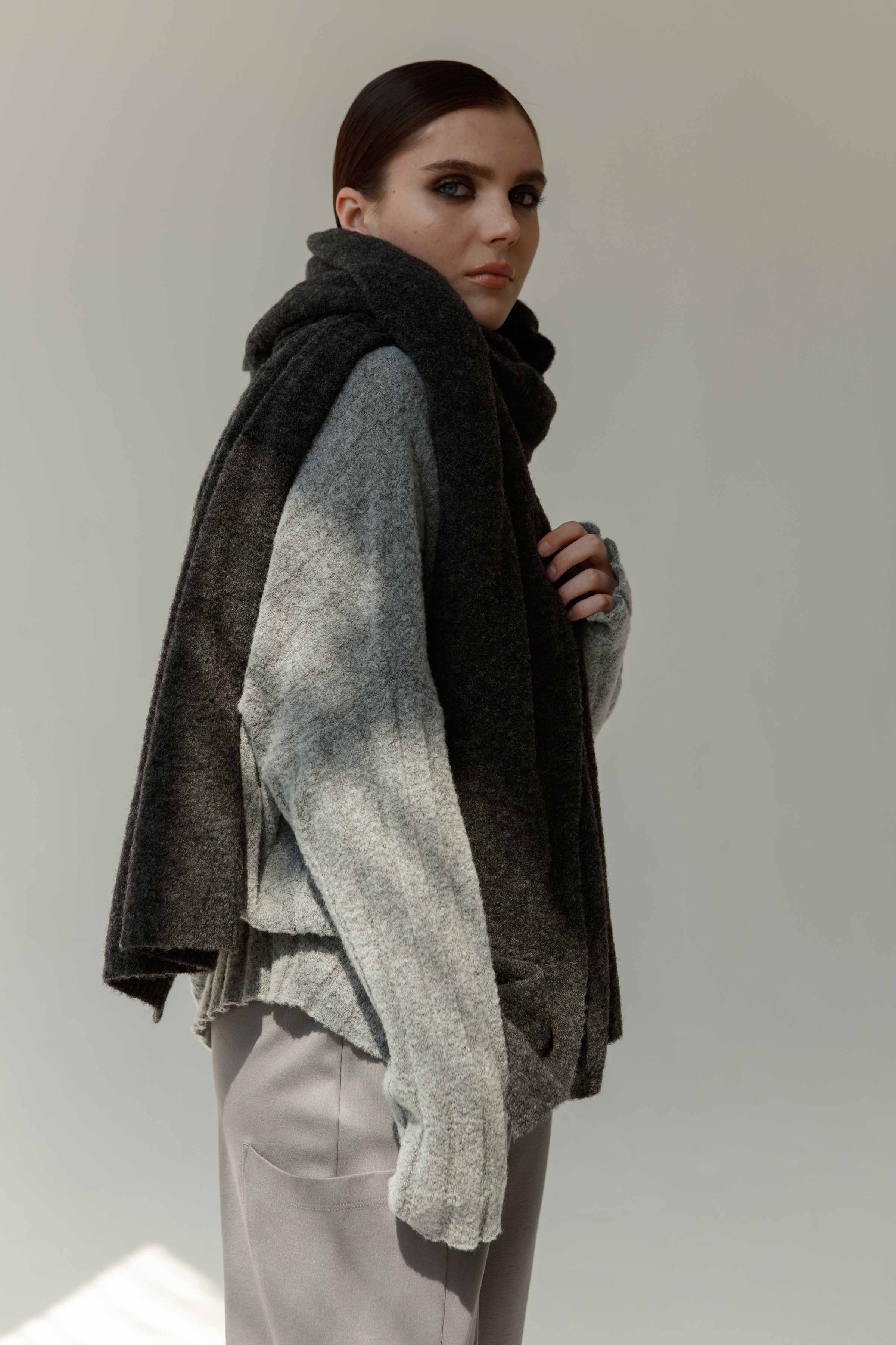 Палантин 11 Антрацит (anthracite) от Lesel (Лесель)! Заказывайте по ✆ 8 (800) 777 02 37