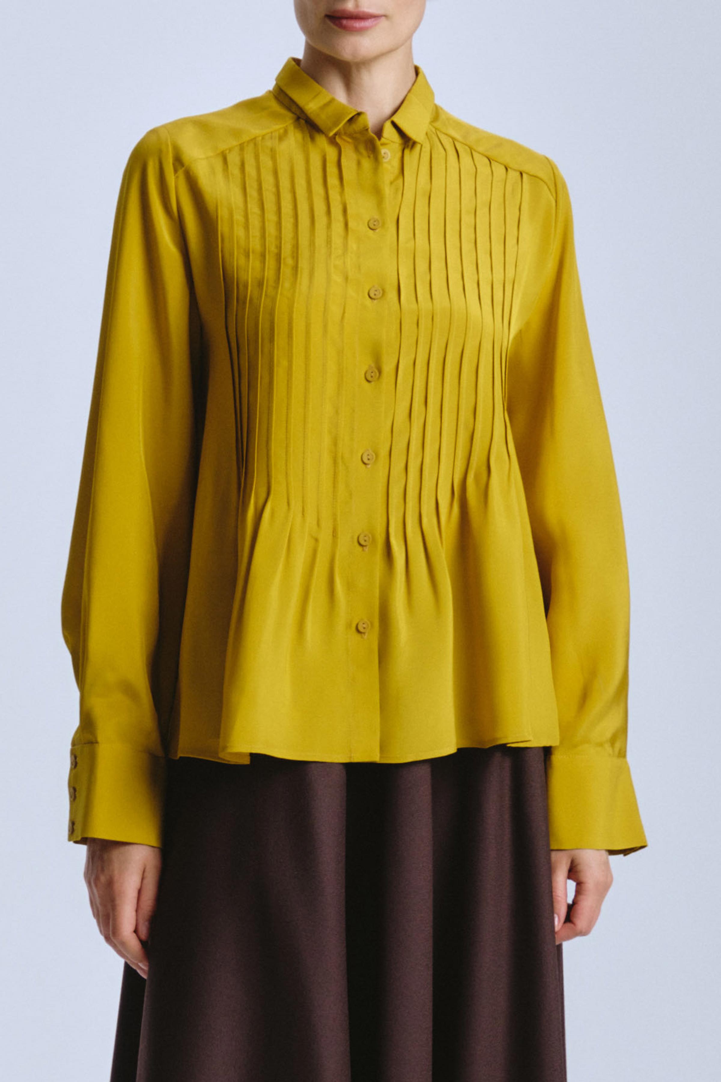 Блуза с защипами