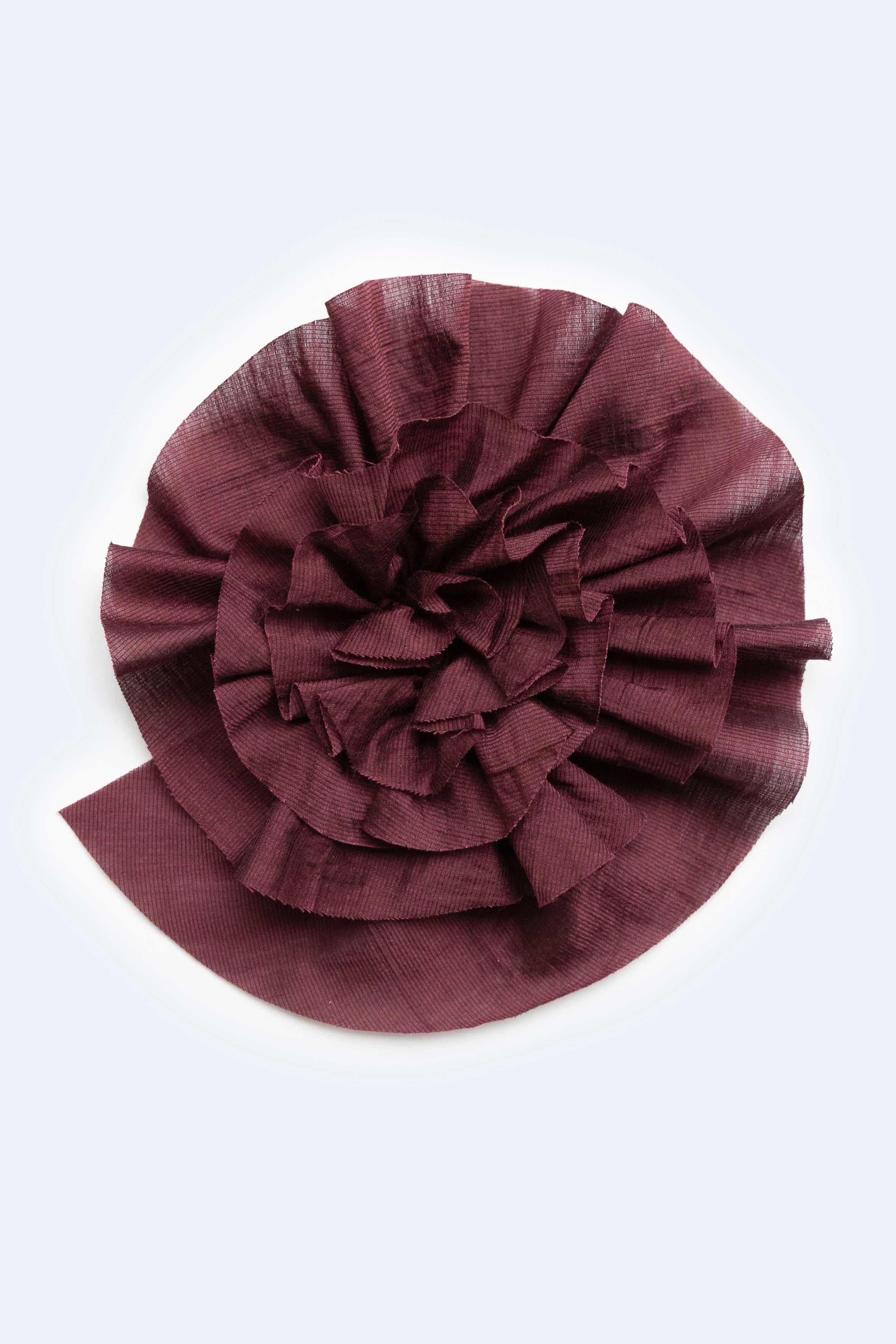 Брошь на магните Роза