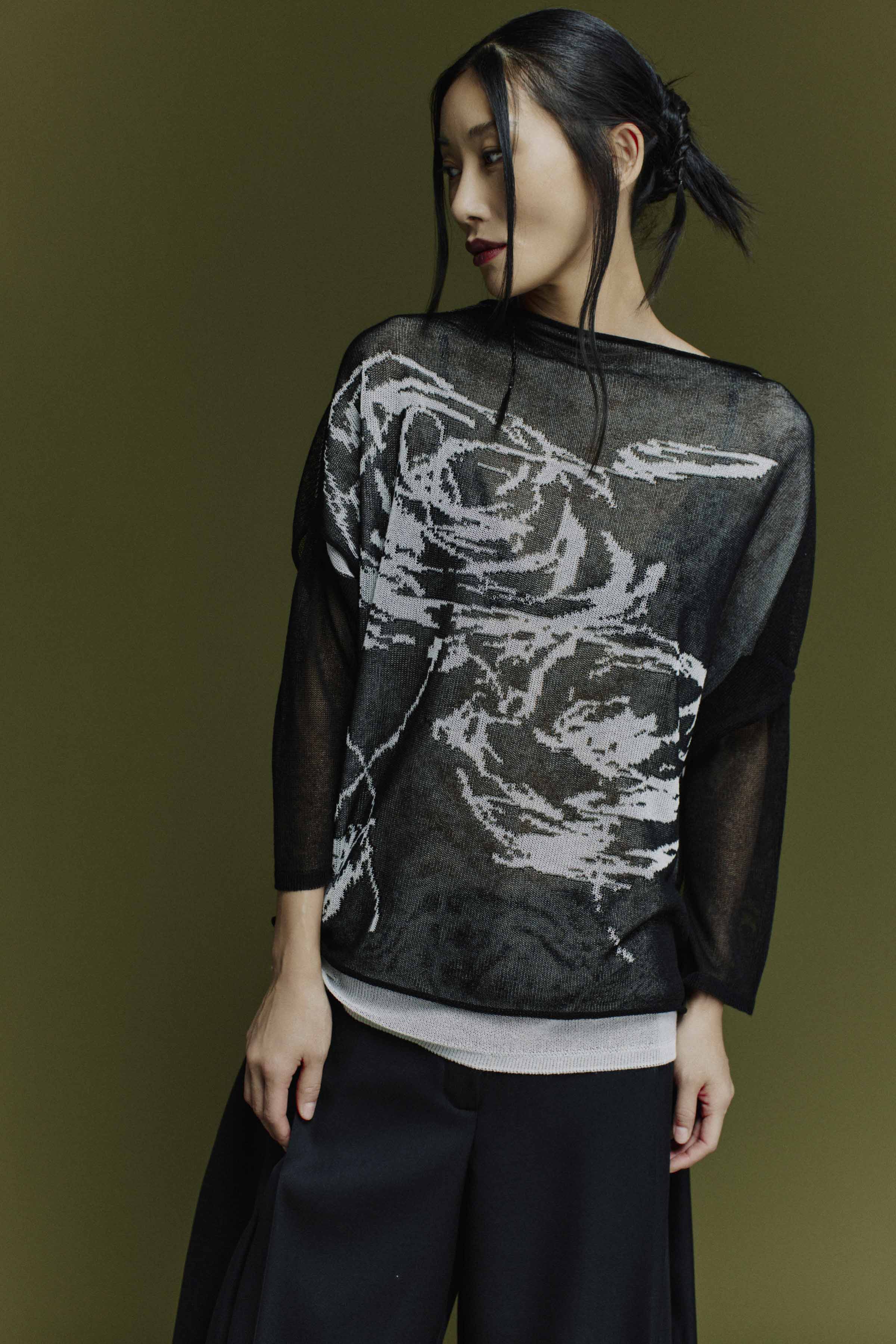 Джемпер Розы  от Lesel (Лесель)! Заказывайте по ✆ 8 (800) 777 02 37