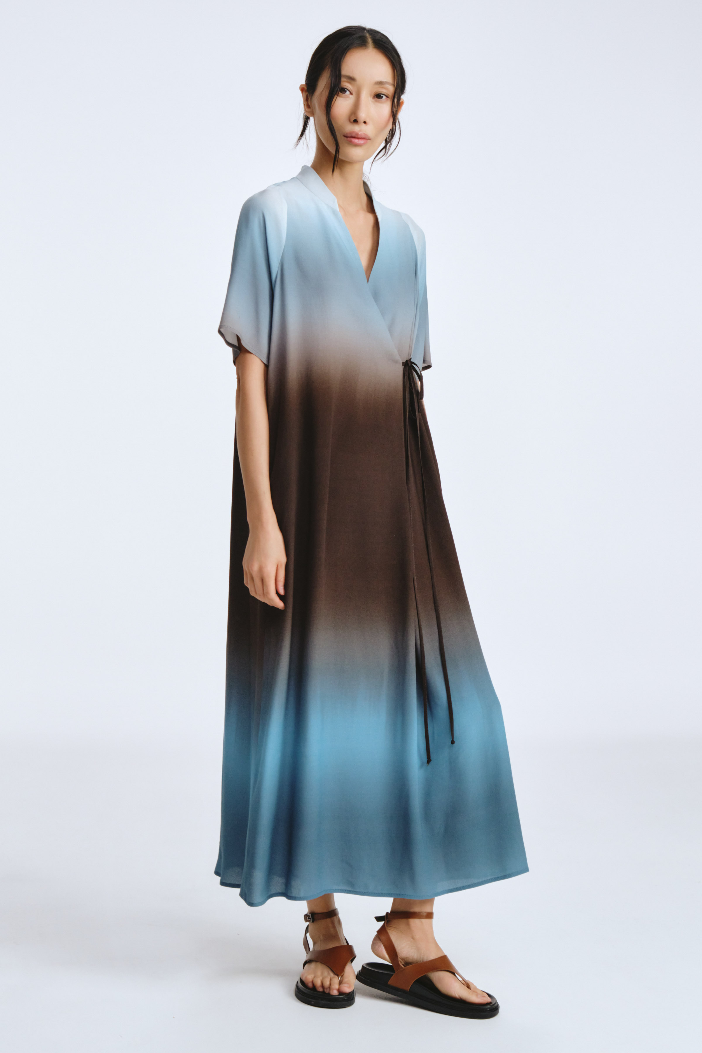 Платье Деграде с запахом 34 Голубой лед (glace bleue), 10 Серый (grise) от Lesel (Лесель)! Заказывайте по ✆ 8 (800) 777 02 37