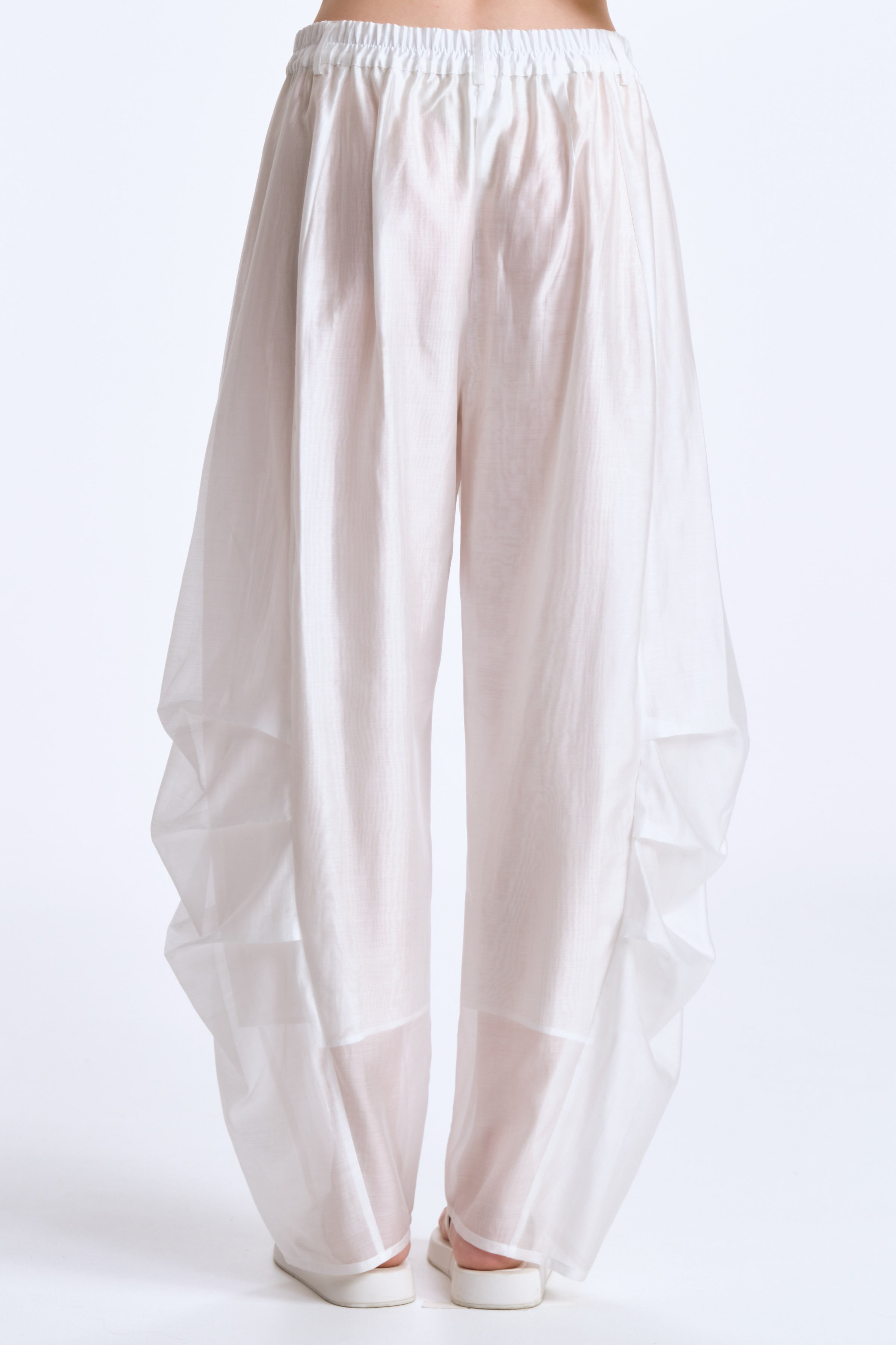 Брюки большой овал с защипами, прозрачные  от Lesel (Лесель)! Заказывайте по ✆ 8 (800) 777 02 37