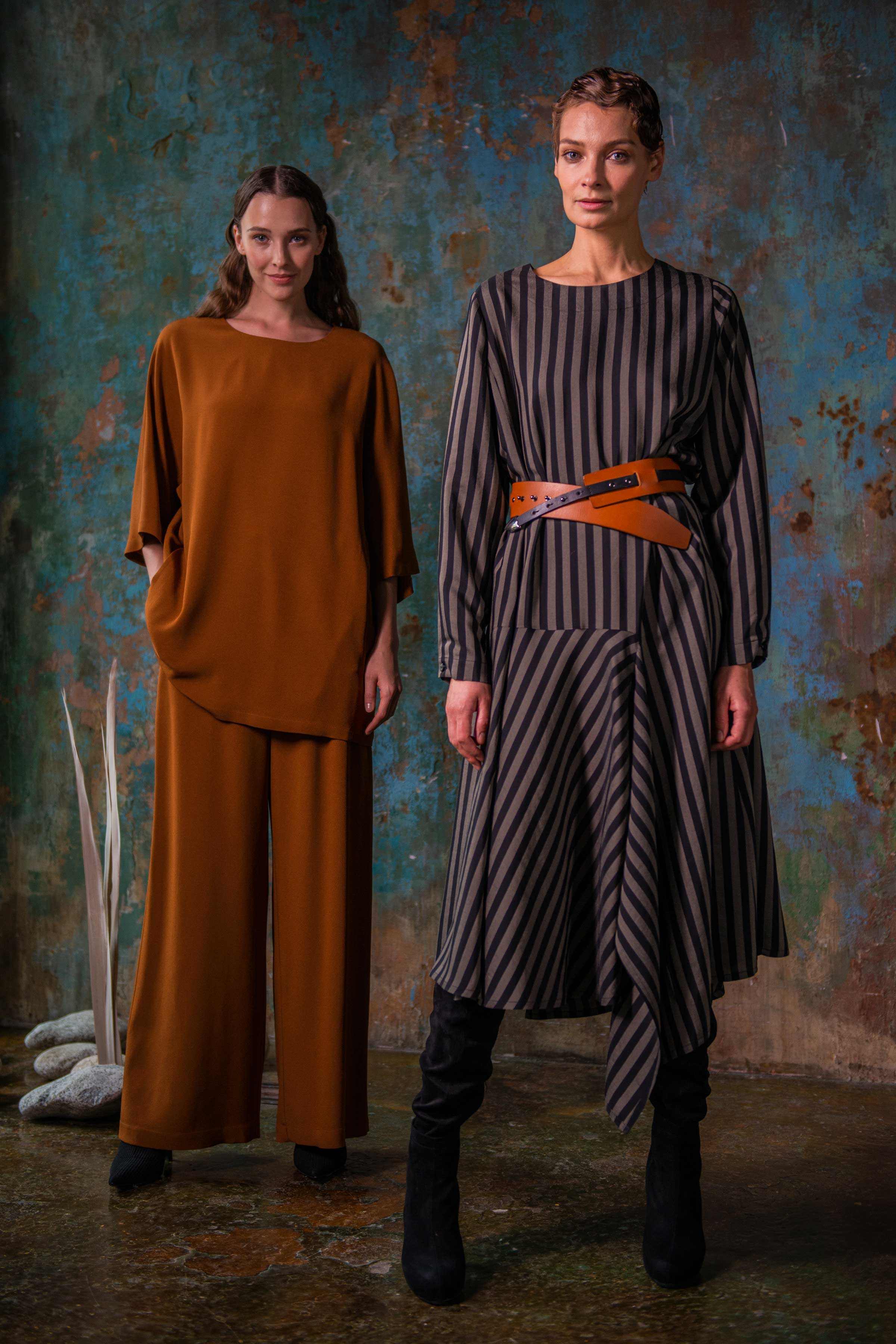 Платье среднее Асимметрия, полоска 90 В полоску (striped) от Lesel (Лесель)! Заказывайте по ✆ 8 (800) 777 02 37