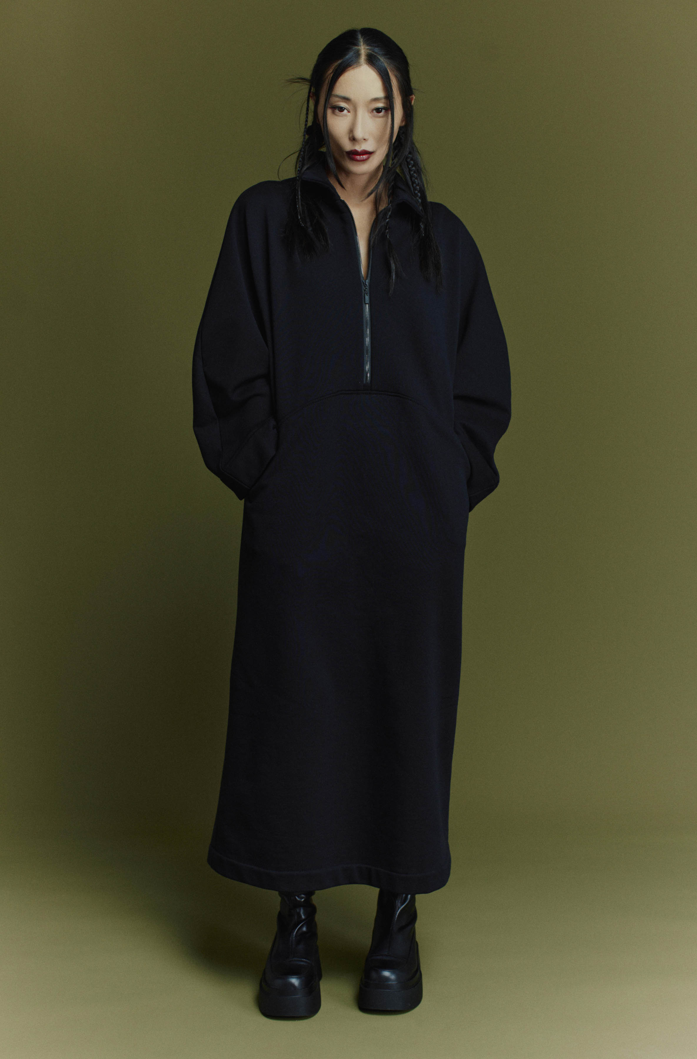 Платье с фигурными ластовицами, футер 00 Черный (noir) от Lesel (Лесель)! Заказывайте по ✆ 8 (800) 777 02 37