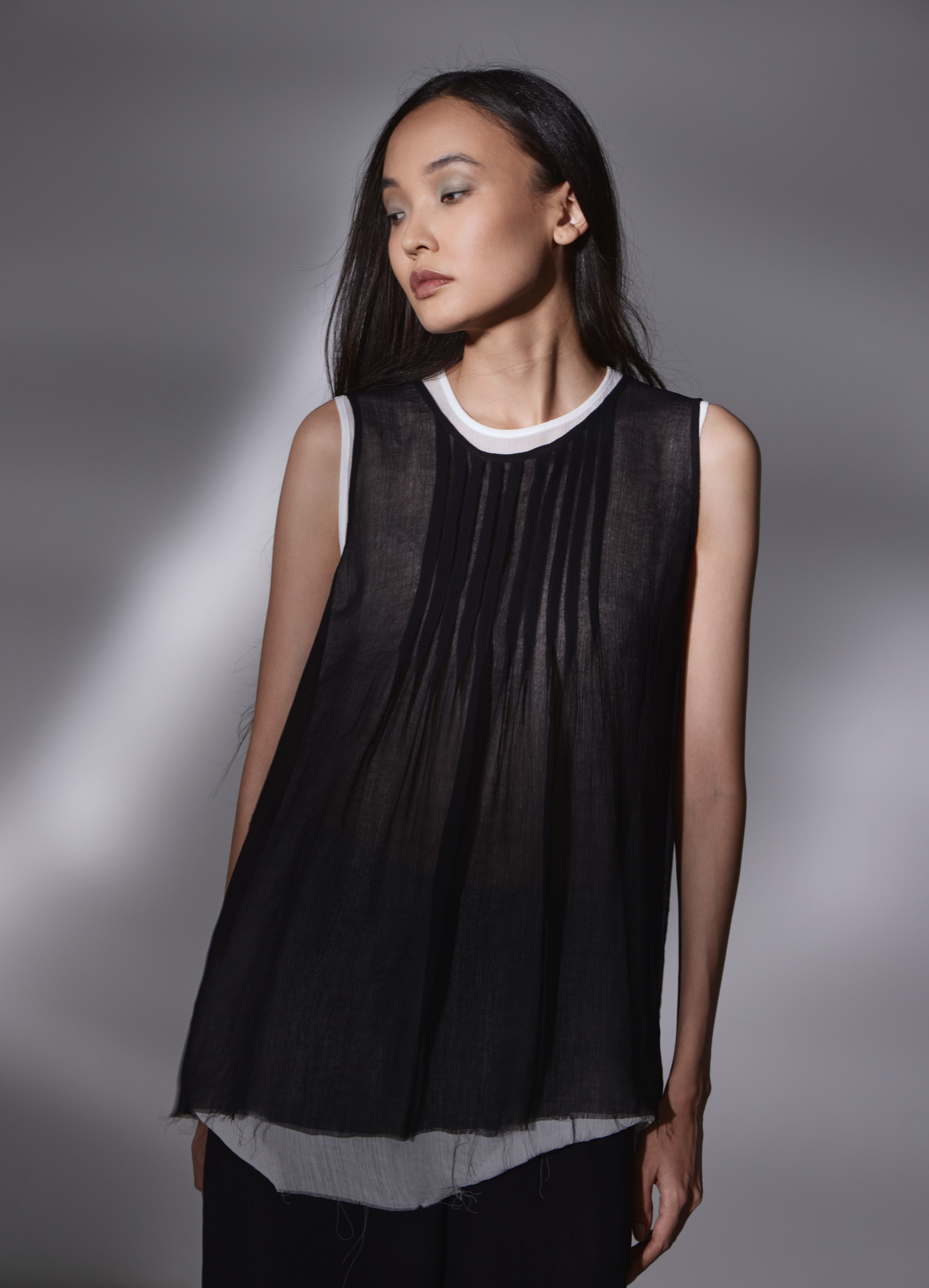 Блуза двухслойная, защипы, без рукавов  от Lesel (Лесель)! Заказывайте по ✆ 8 (800) 777 02 37