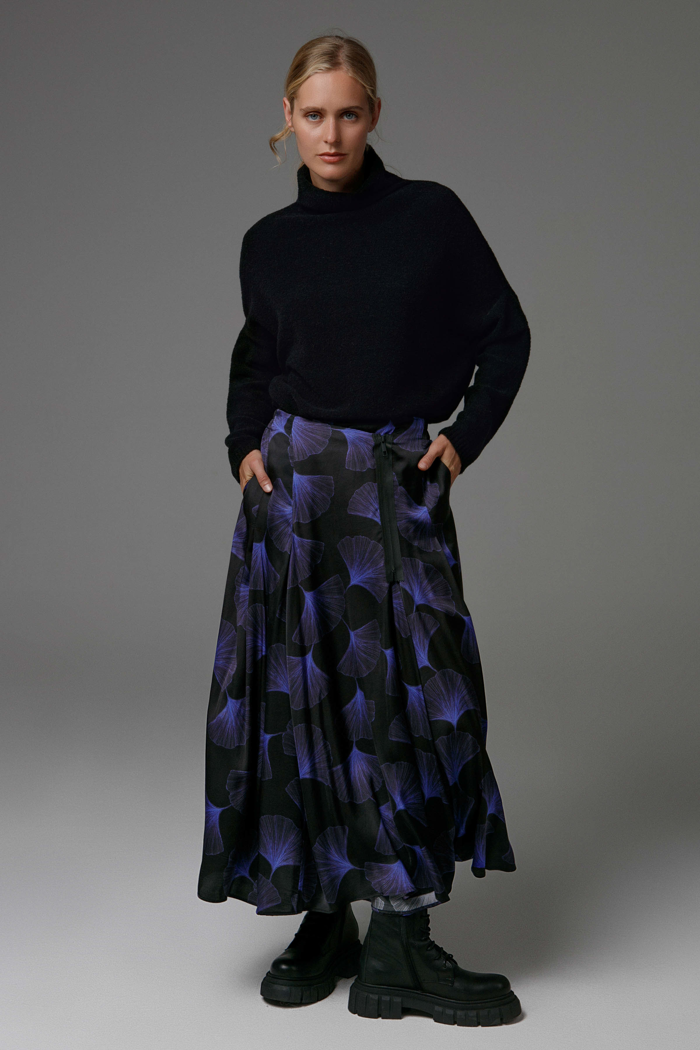 Юбка в складку, с молнией, Неон 00 Черный (noir) от Lesel (Лесель)! Заказывайте по ✆ 8 (800) 777 02 37