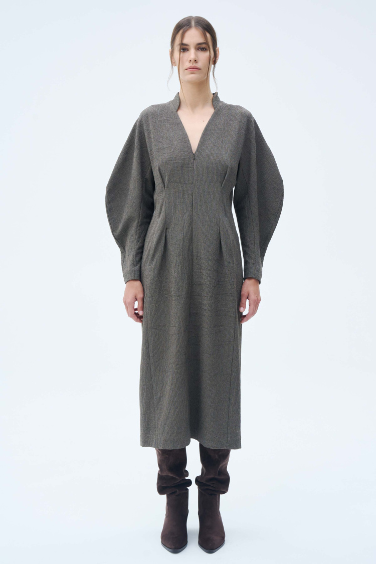 Платье Песочные часы с овальными рукавами