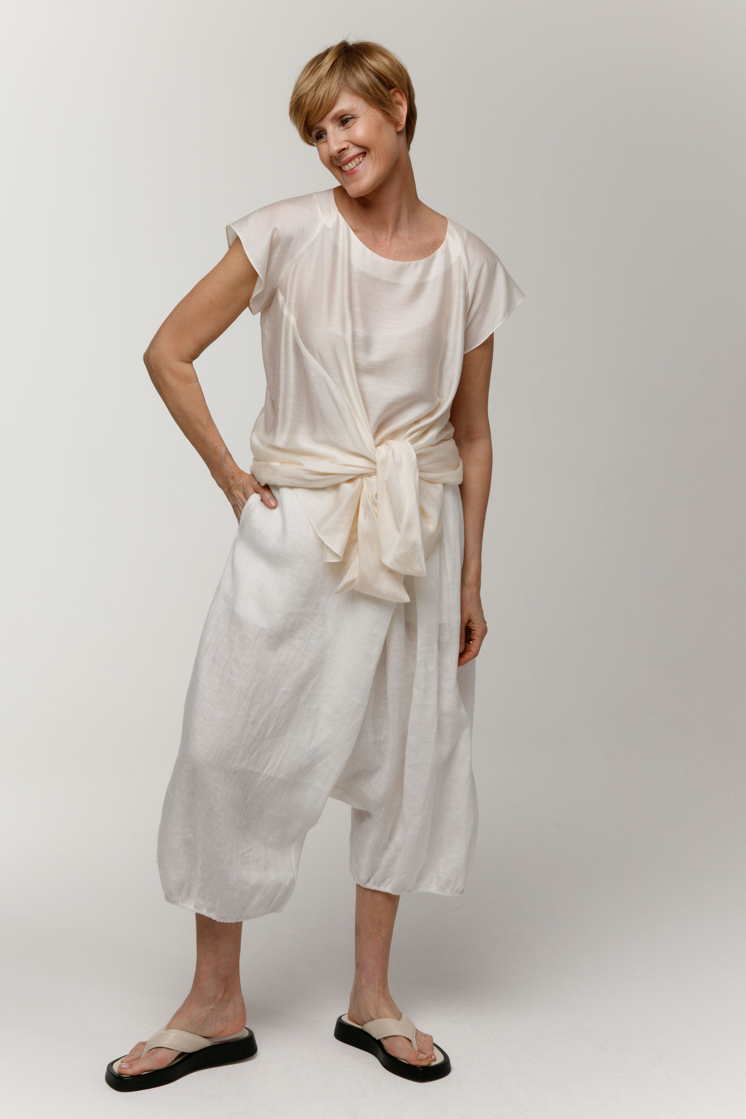 Блуза с узлом, шёлк  от Lesel (Лесель)! Заказывайте по ✆ 8 (800) 777 02 37