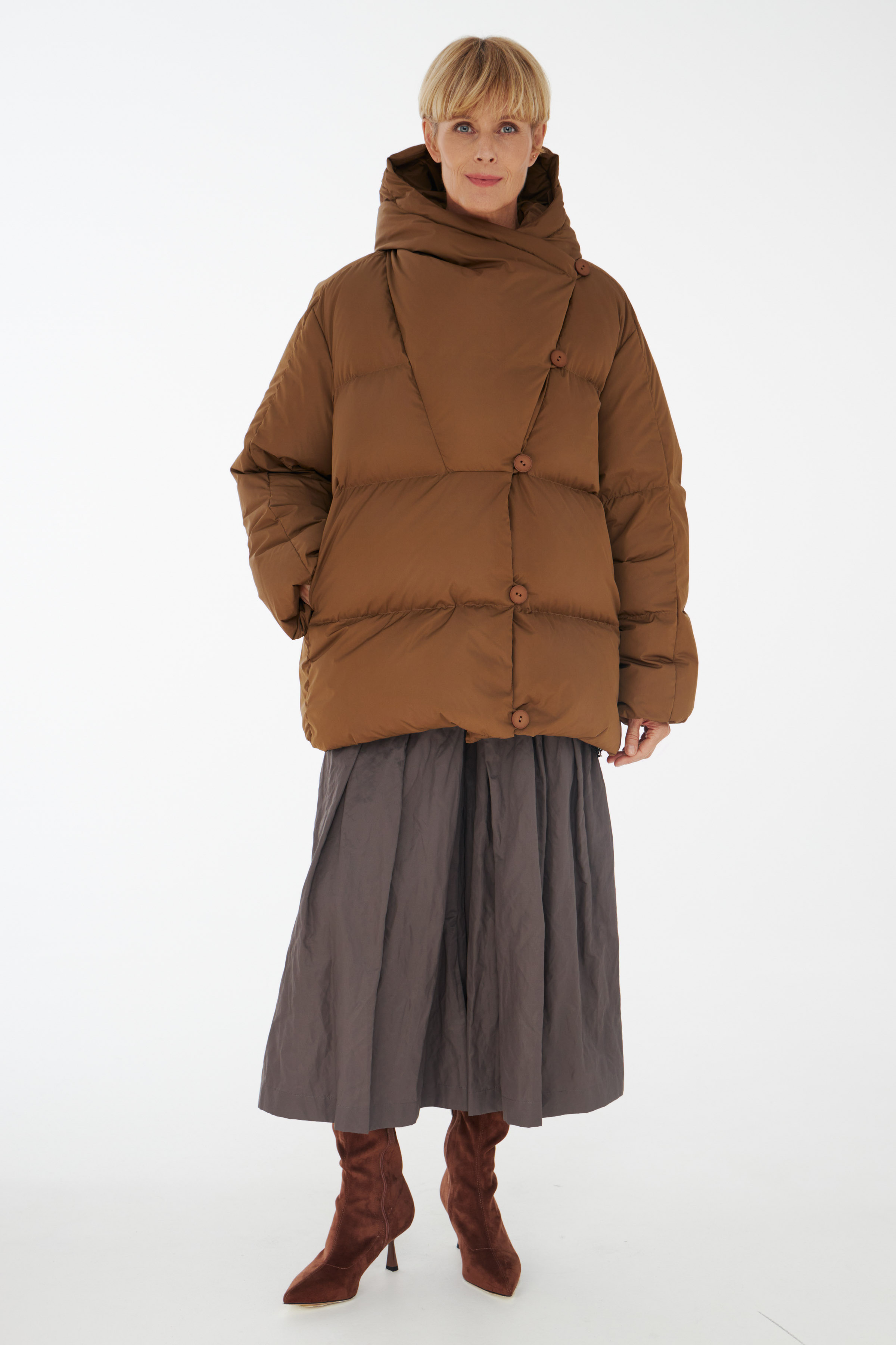 Куртка пуховая с навесными петлями 70 Грецкий орех (noix) от Lesel (Лесель)! Заказывайте по ✆ 8 (800) 777 02 37