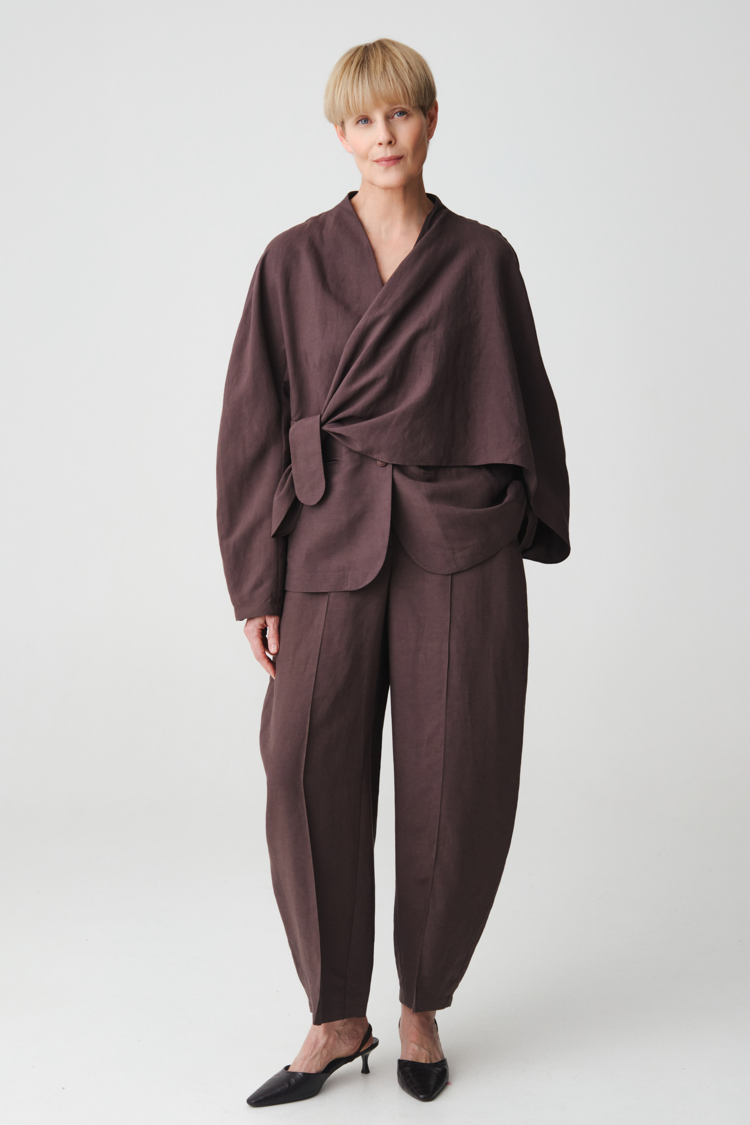 Брюки овал со стрелкой