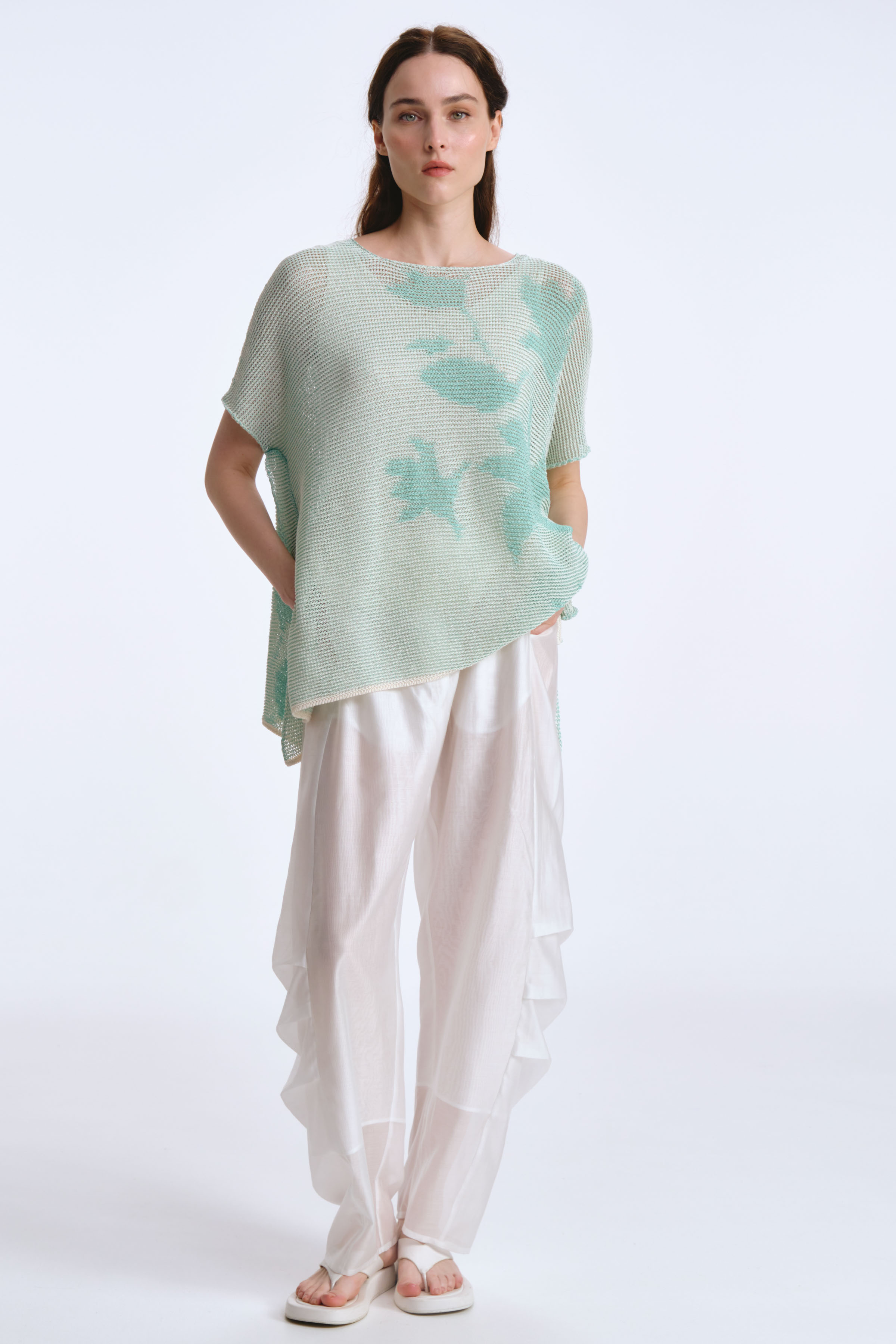 Брюки большой овал с защипами, прозрачные  от Lesel (Лесель)! Заказывайте по ✆ 8 (800) 777 02 37