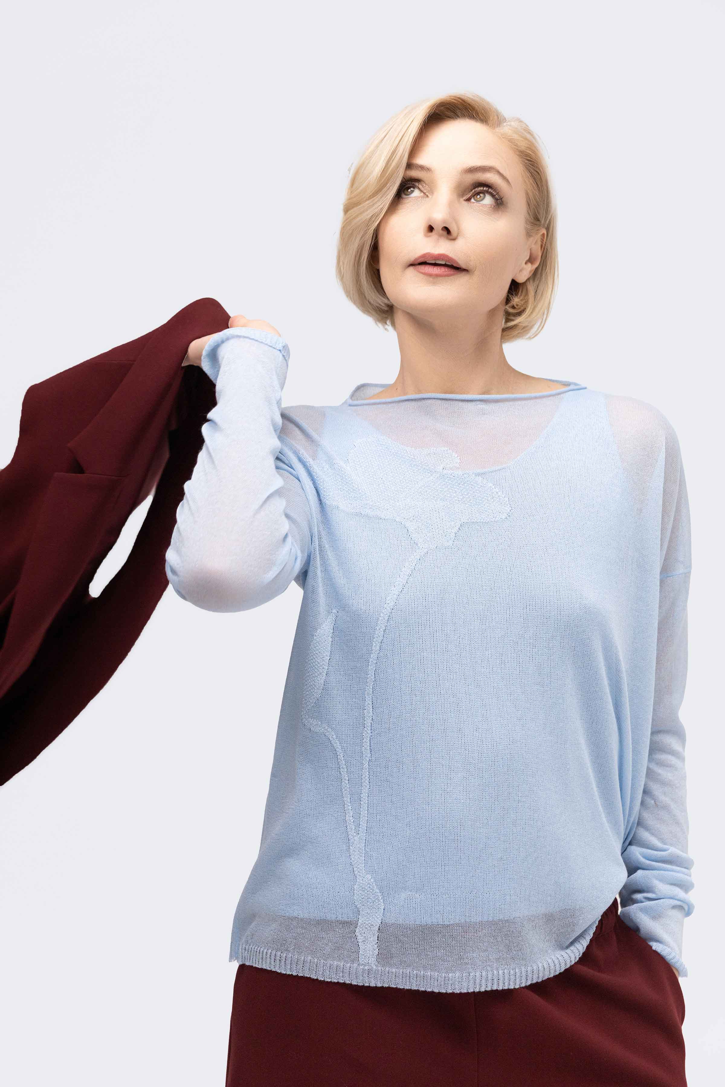 Джемпер Цветок с бутоном  от Lesel (Лесель)! Заказывайте по ✆ 8 (800) 777 02 37