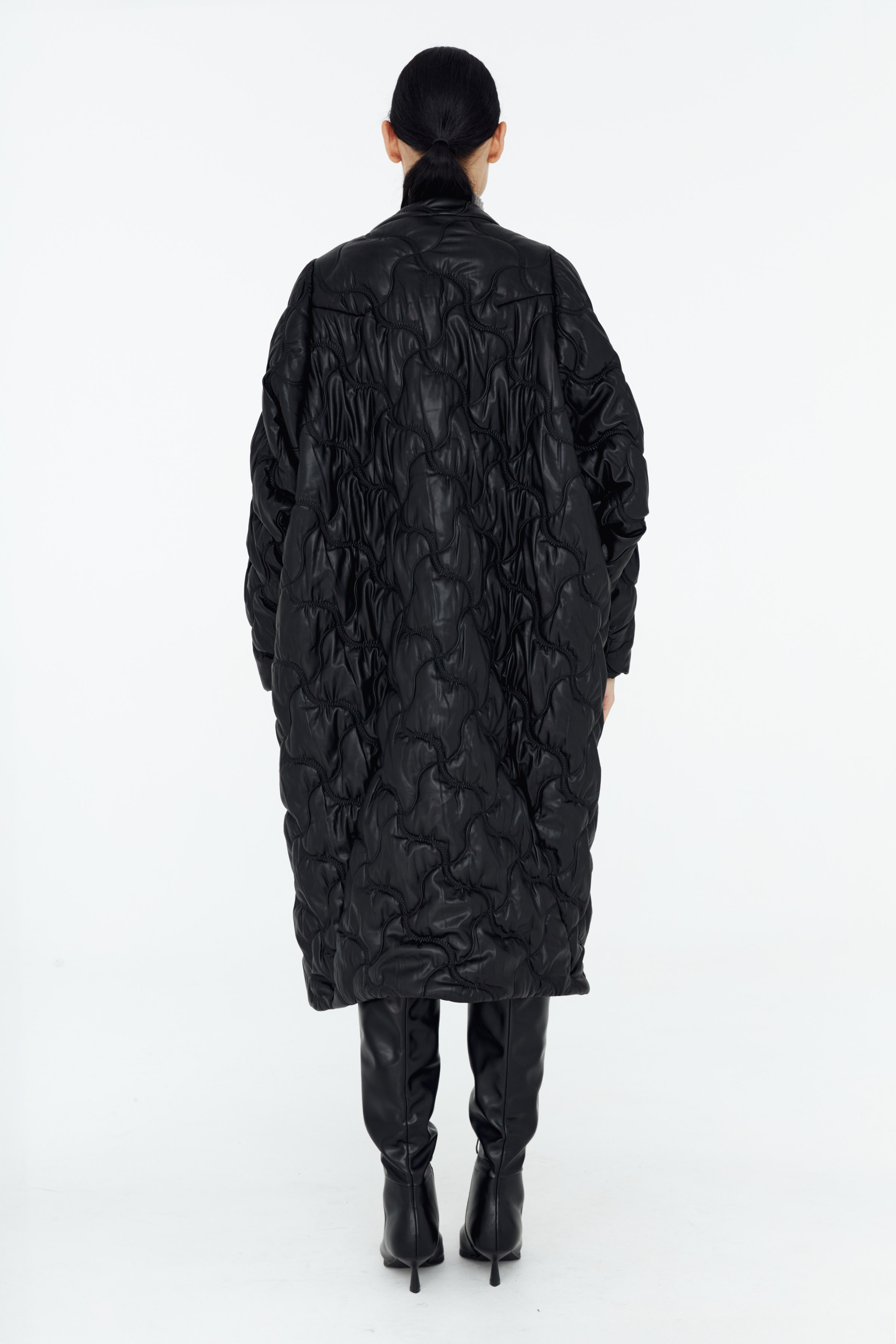 Пальто бомбер удлиненный с капюшоном эко-кожа 00 Черный (noir), 01 Мел (craie) от Lesel (Лесель)! Заказывайте по ✆ 8 (800) 777 02 37