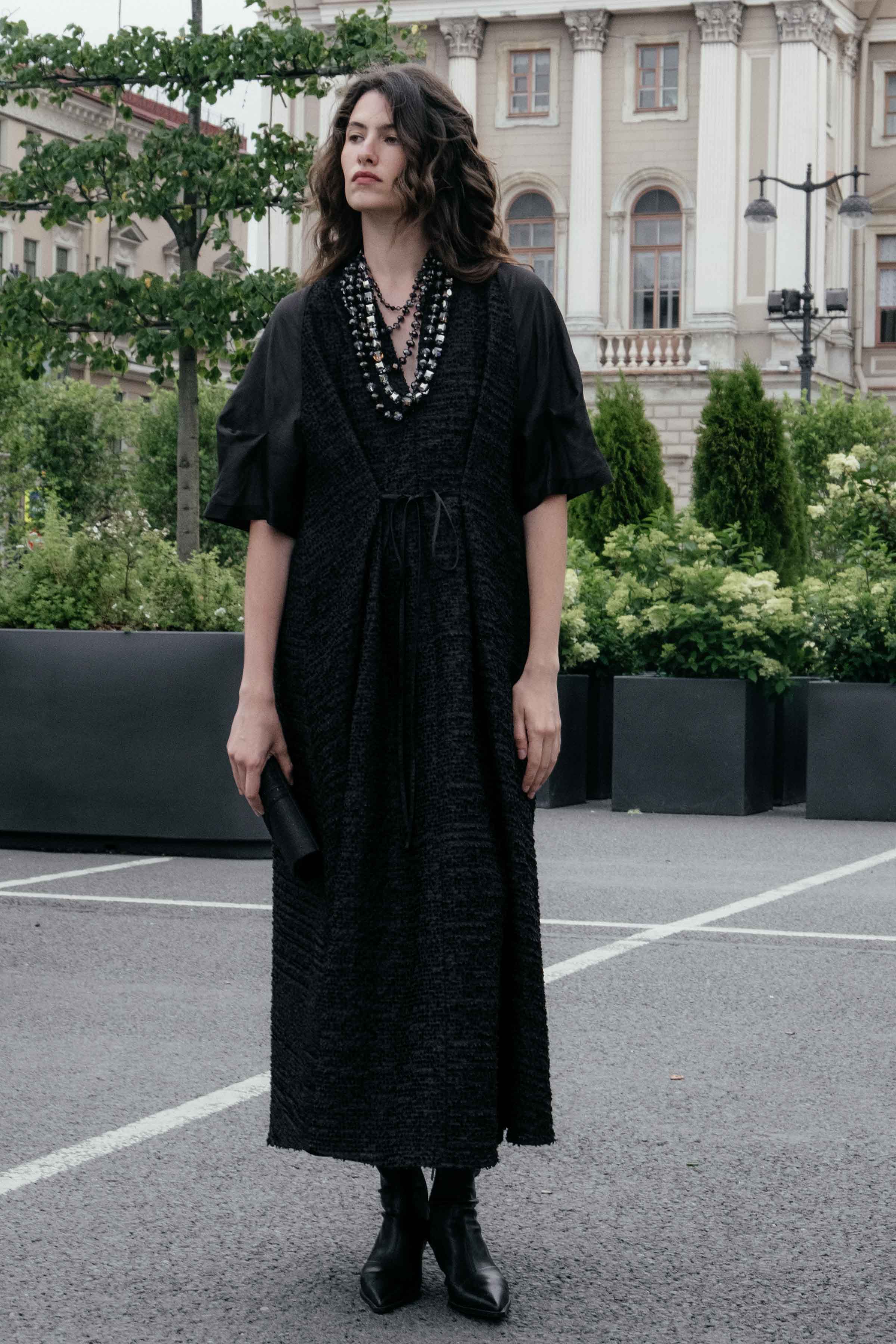 Платье Далмат с прозрачными рукавами  от Lesel (Лесель)! Заказывайте по ✆ 8 (800) 777 02 37