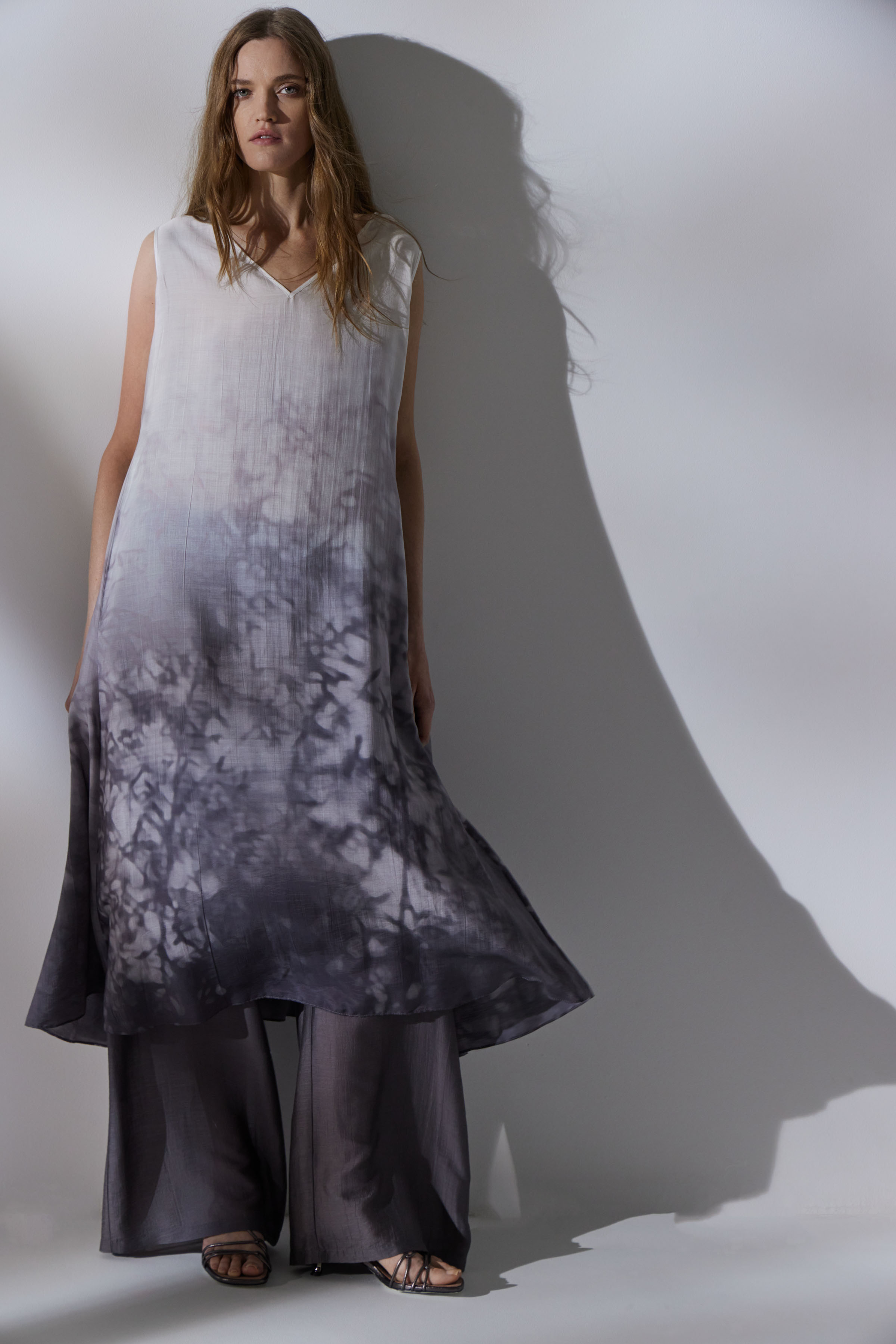 Платье Тень без рукавов 82 Тени (ombres) от Lesel (Лесель)! Заказывайте по ✆ 8 (800) 777 02 37