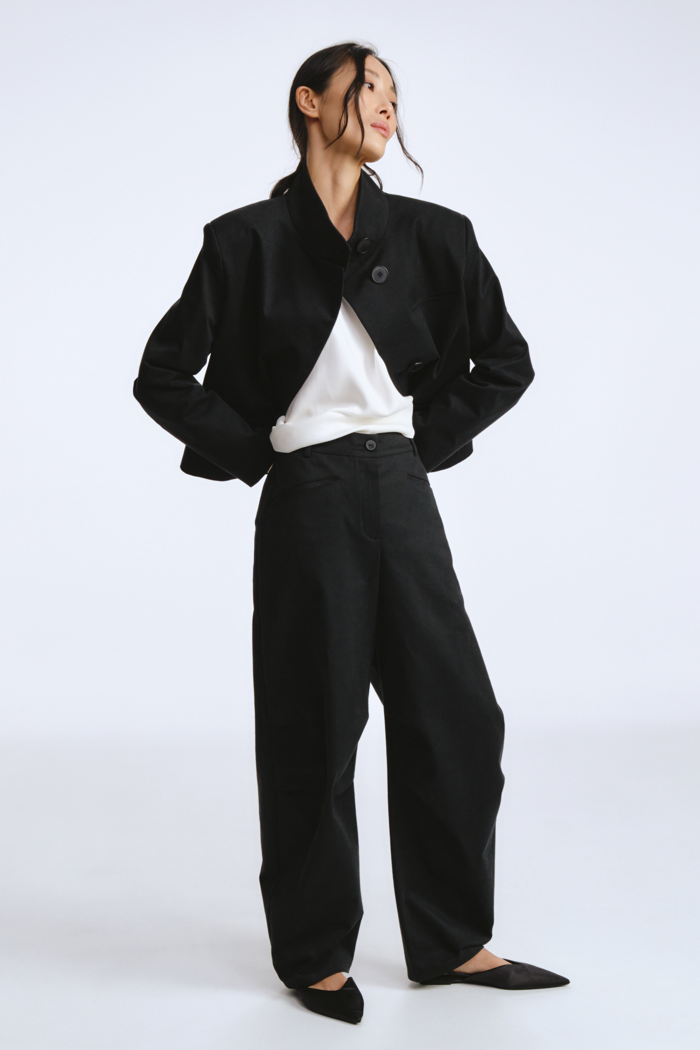 Брюки овал с защипами на колене  от Lesel (Лесель)! Заказывайте по ✆ 8 (800) 777 02 37