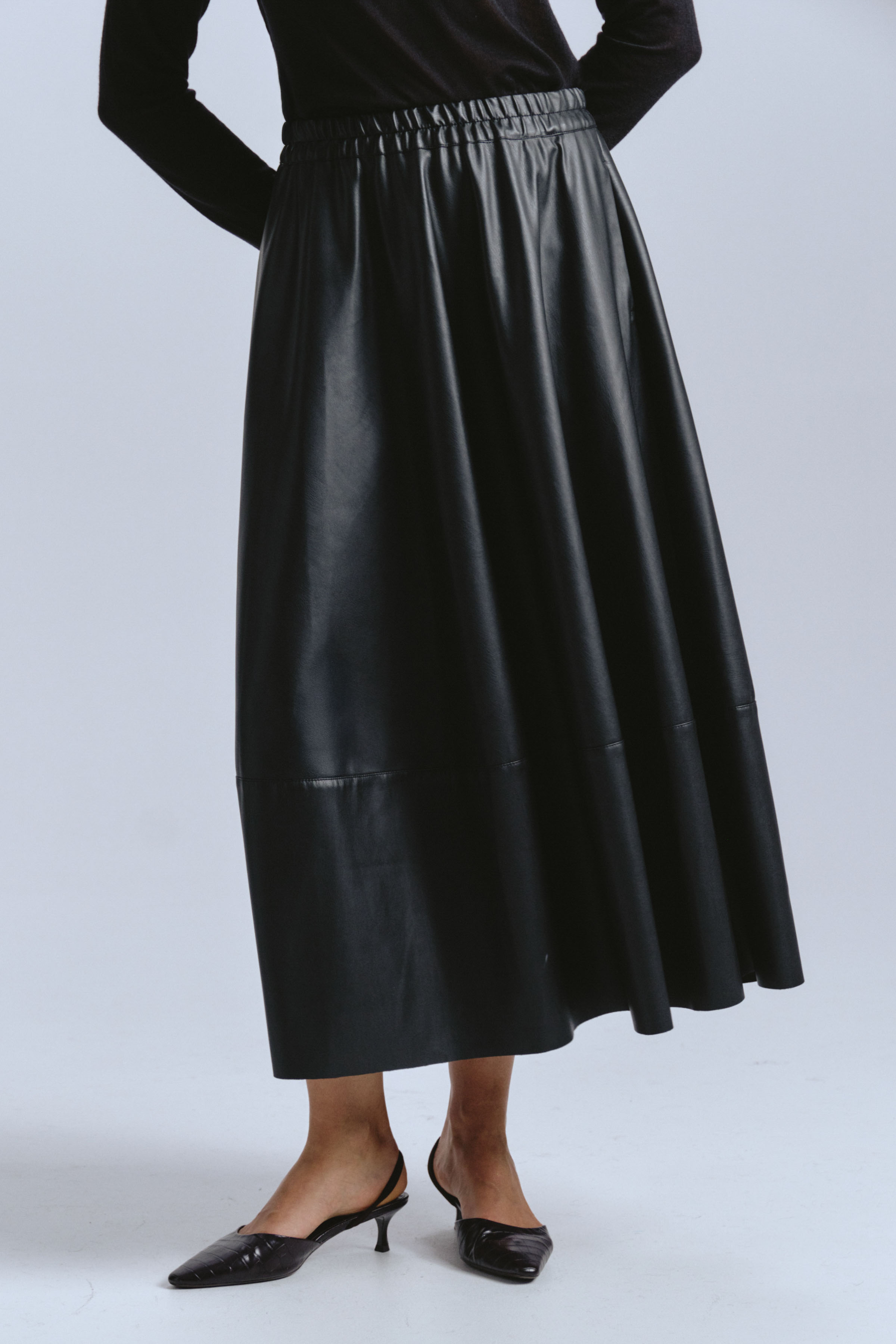 Юбка клеш, кожа