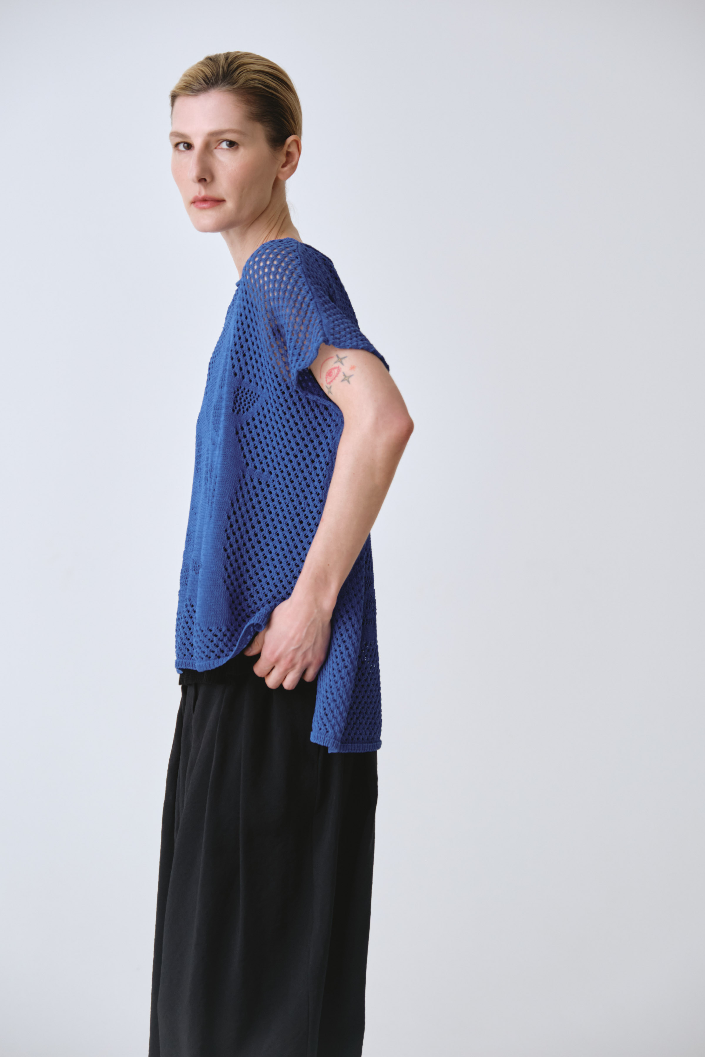 Джемпер с коротким рукавом Ажурная графика