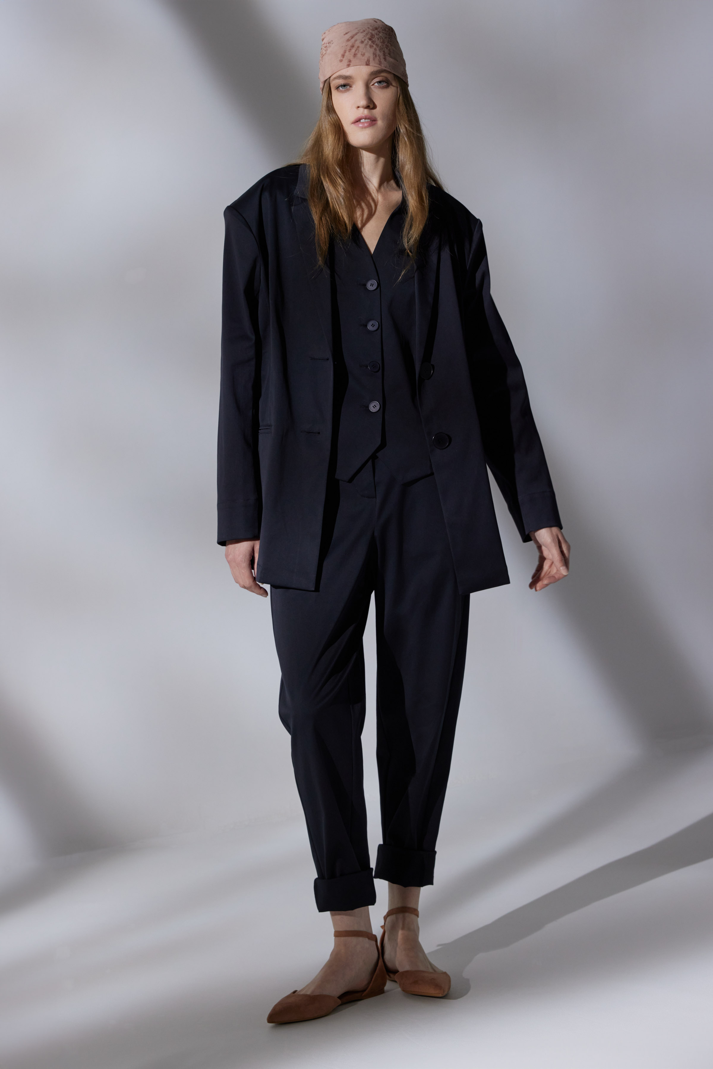 Жакет На 2 пуговицы, эластичный хлопок 32 Сумерки (crepuscule), 00 Черный (noir) от Lesel (Лесель)! Заказывайте по ✆ 8 (800) 777 02 37