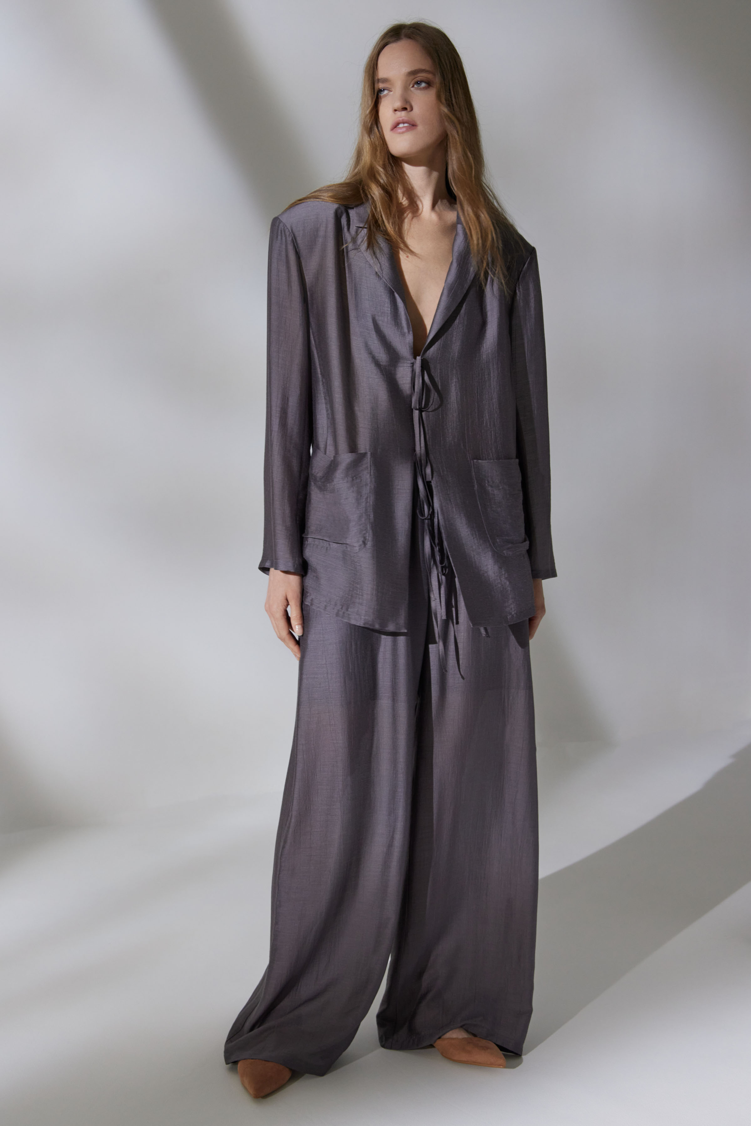 Жакет На завязках, шёлк 11 Антрацит (anthracite), 38 Джинсовый (denim), 41 Розовый мрамор (marbre rose) от Lesel (Лесель)! Заказывайте по ✆ 8 (800) 777 02 37