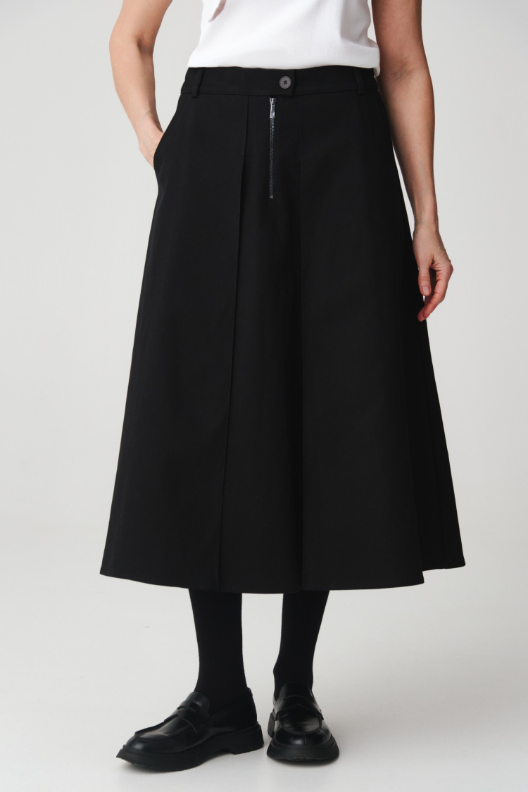 Юбка клеш с глубокими складками