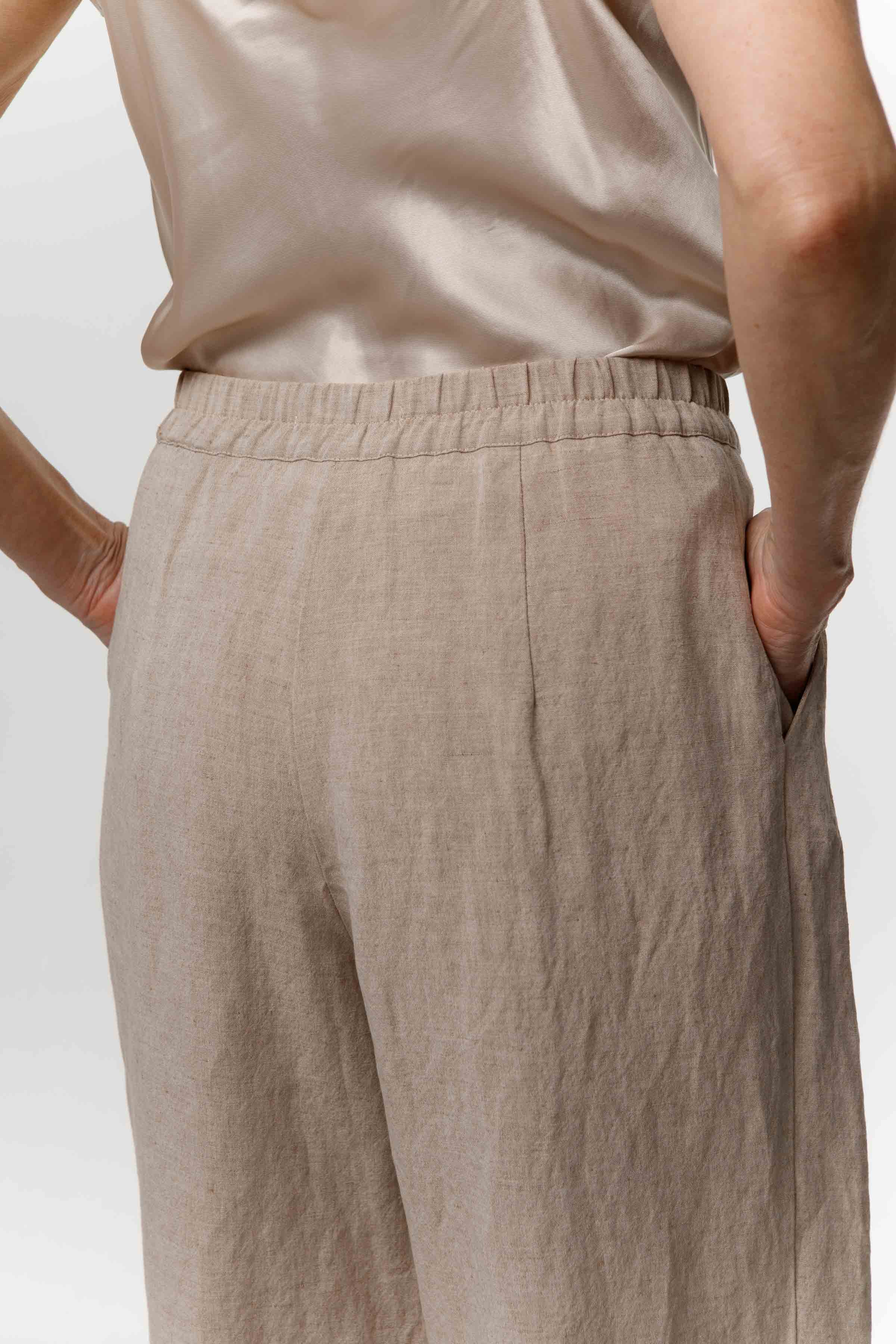 Брюки прямые со складками, лён  от Lesel (Лесель)! Заказывайте по ✆ 8 (800) 777 02 37