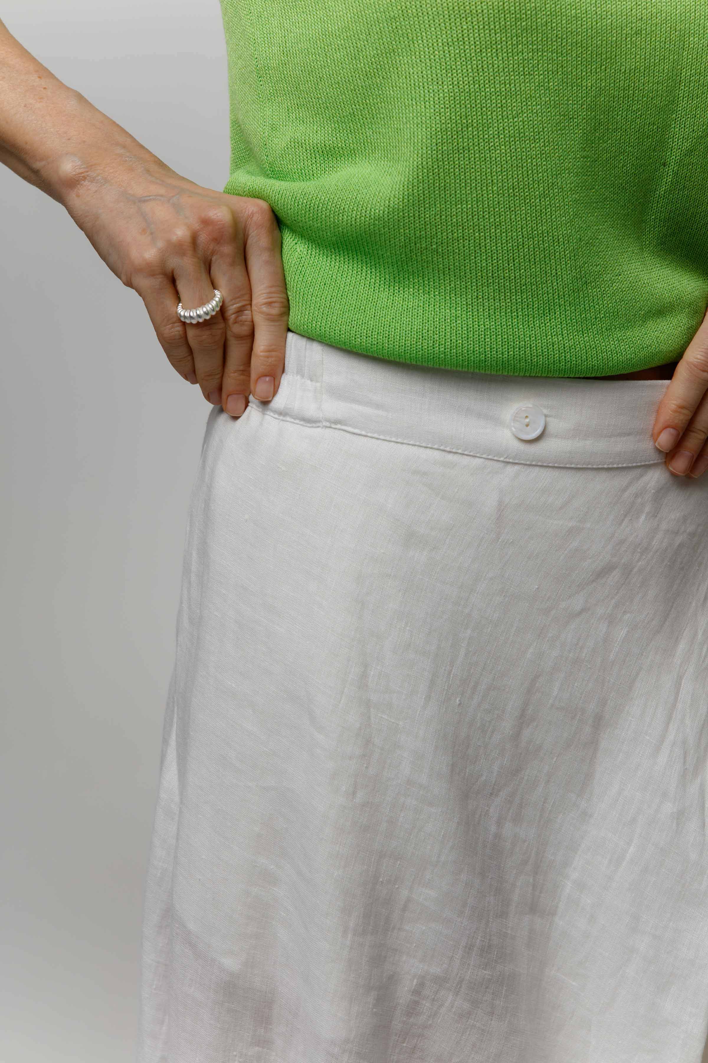 Бриджи с запахом, мягкий лён  от Lesel (Лесель)! Заказывайте по ✆ 8 (800) 777 02 37