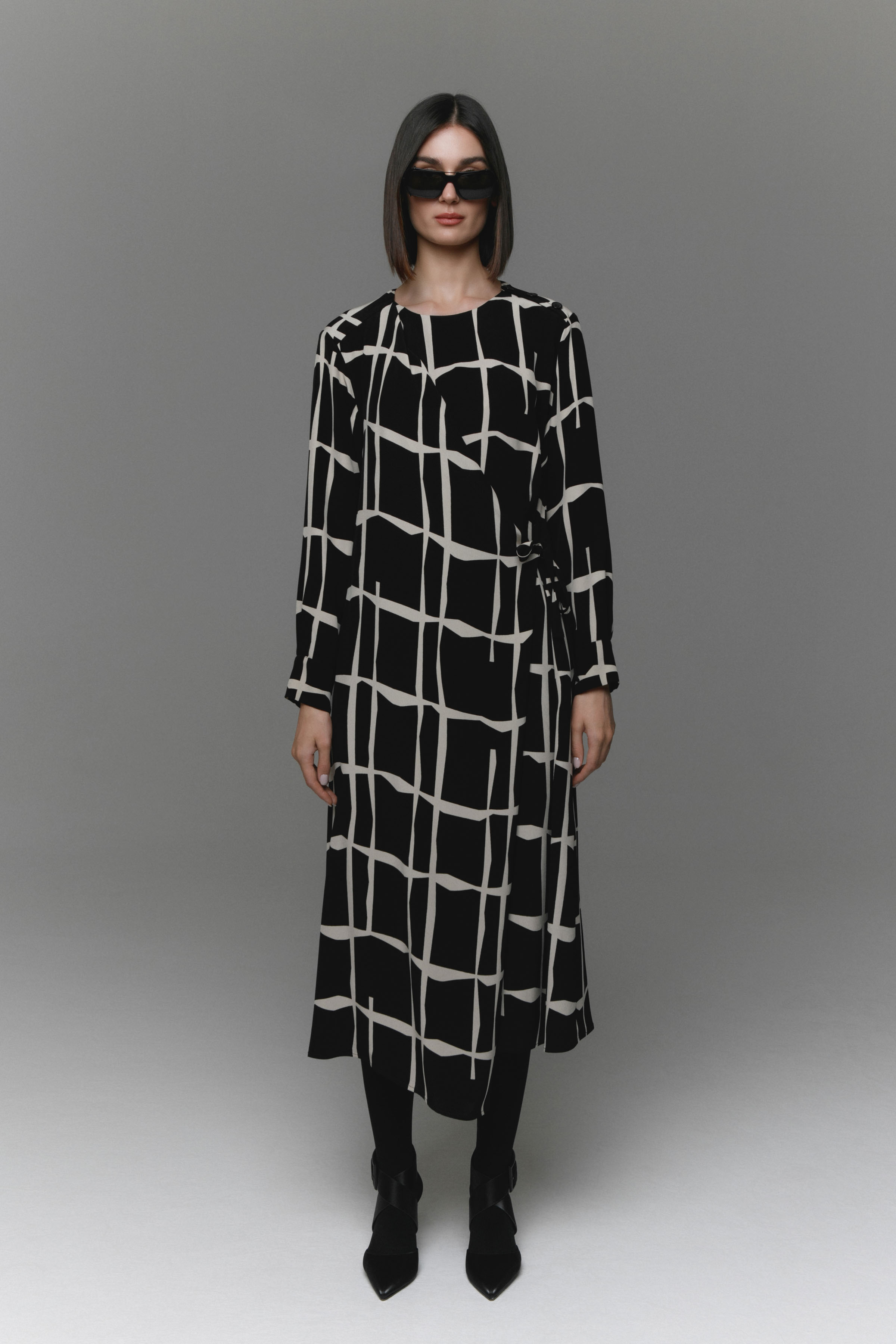 Платье с запахом, клетка 00 Черный (noir) от Lesel (Лесель)! Заказывайте по ✆ 8 (800) 777 02 37