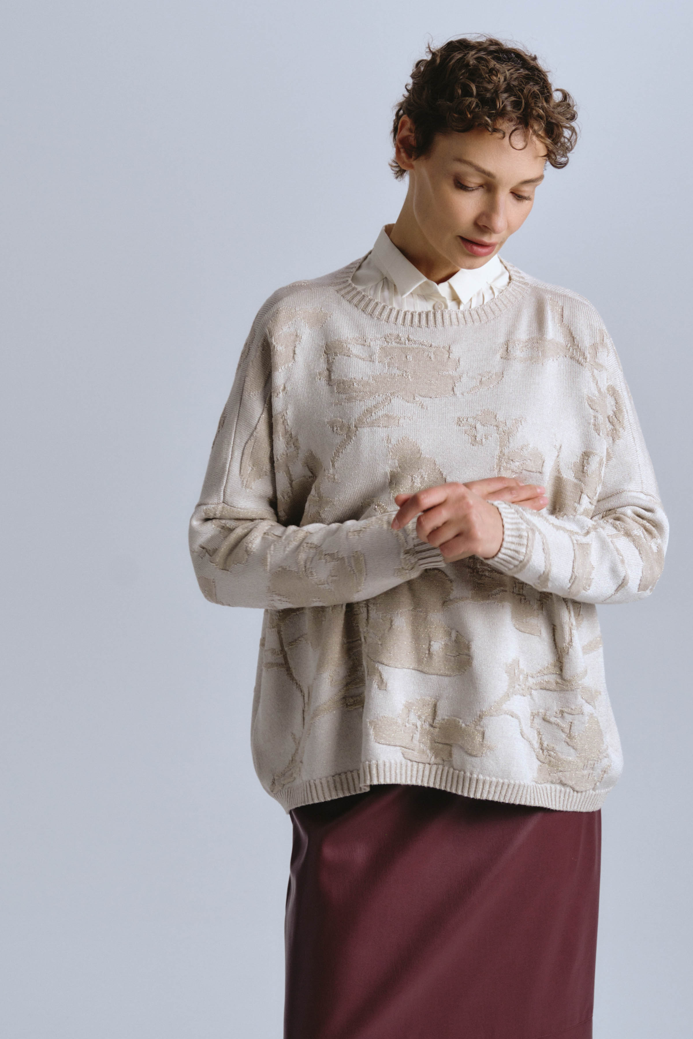 Джемпер Магнолия блеск 04 Бежевый (beige) от Lesel (Лесель)! Заказывайте по ✆ 8 (800) 777 02 37