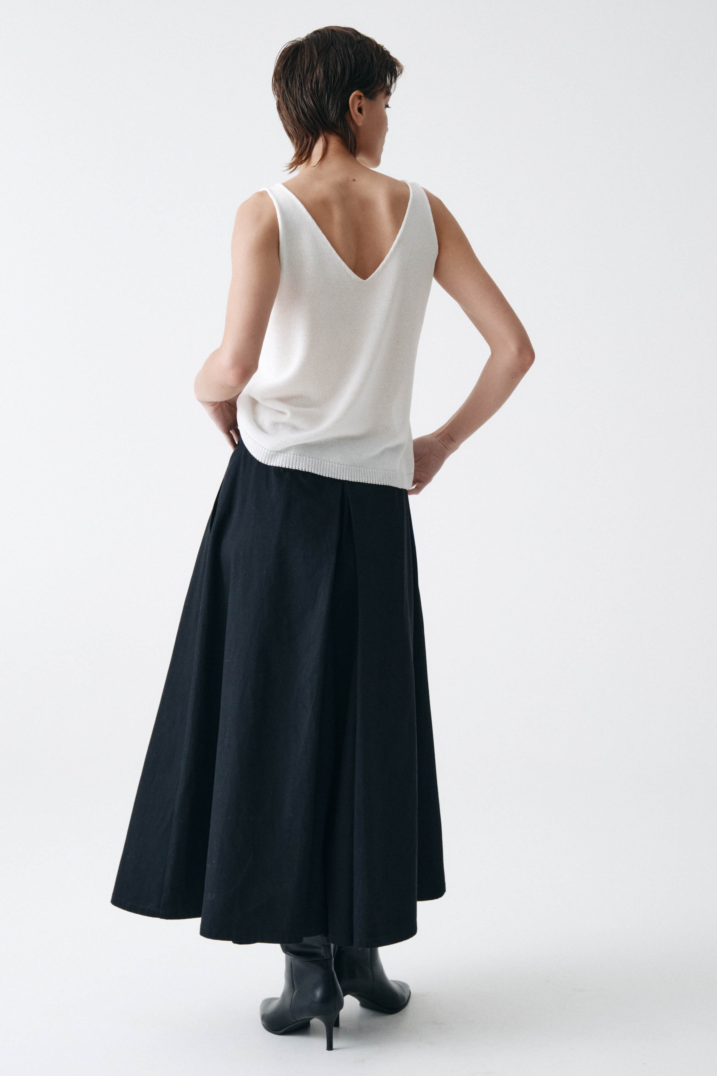 Брюки юбка-клеш с глубокими складками, плотная  от Lesel (Лесель)! Заказывайте по ✆ 8 (800) 777 02 37