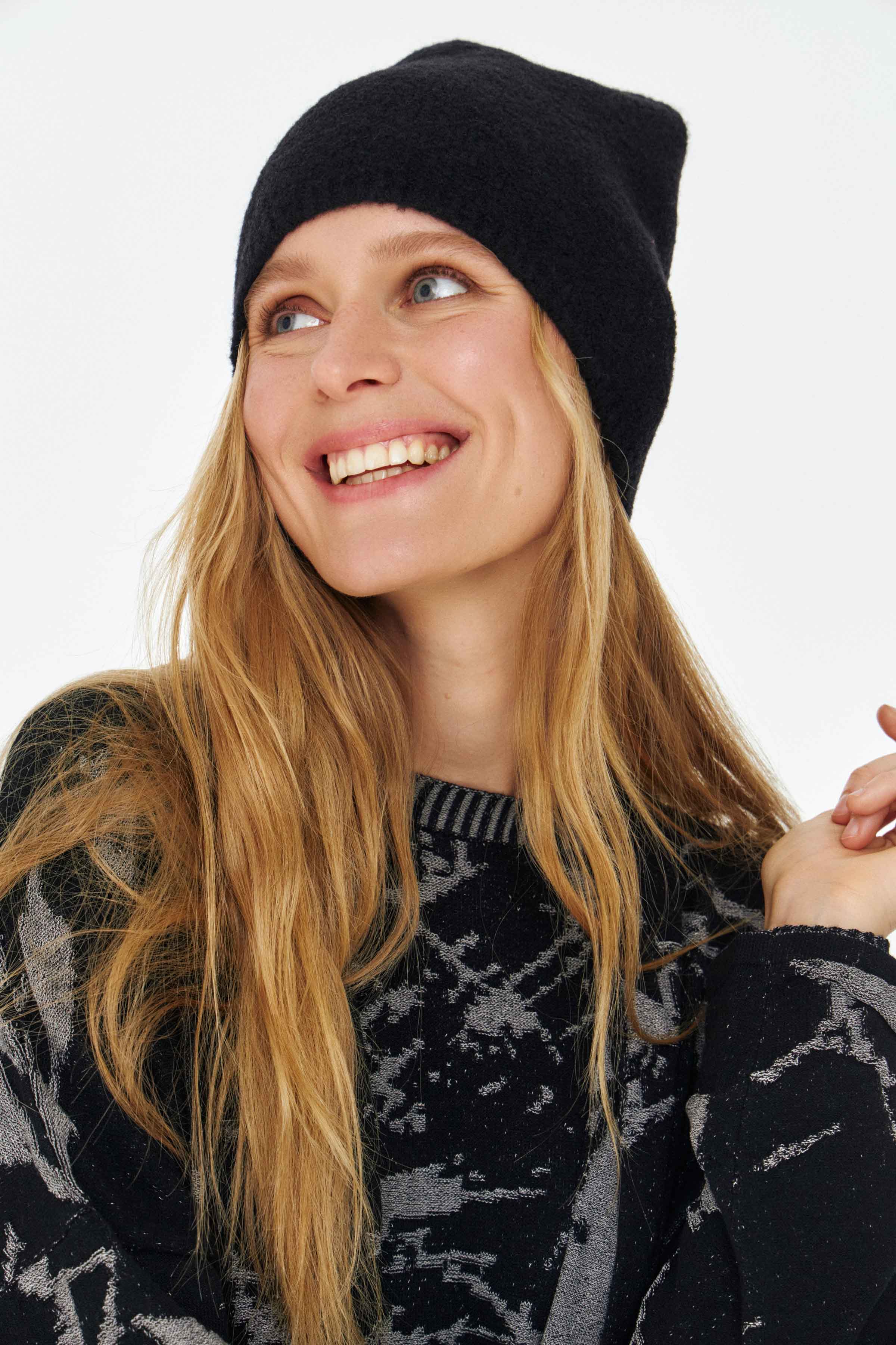 Шапка резинка плотная