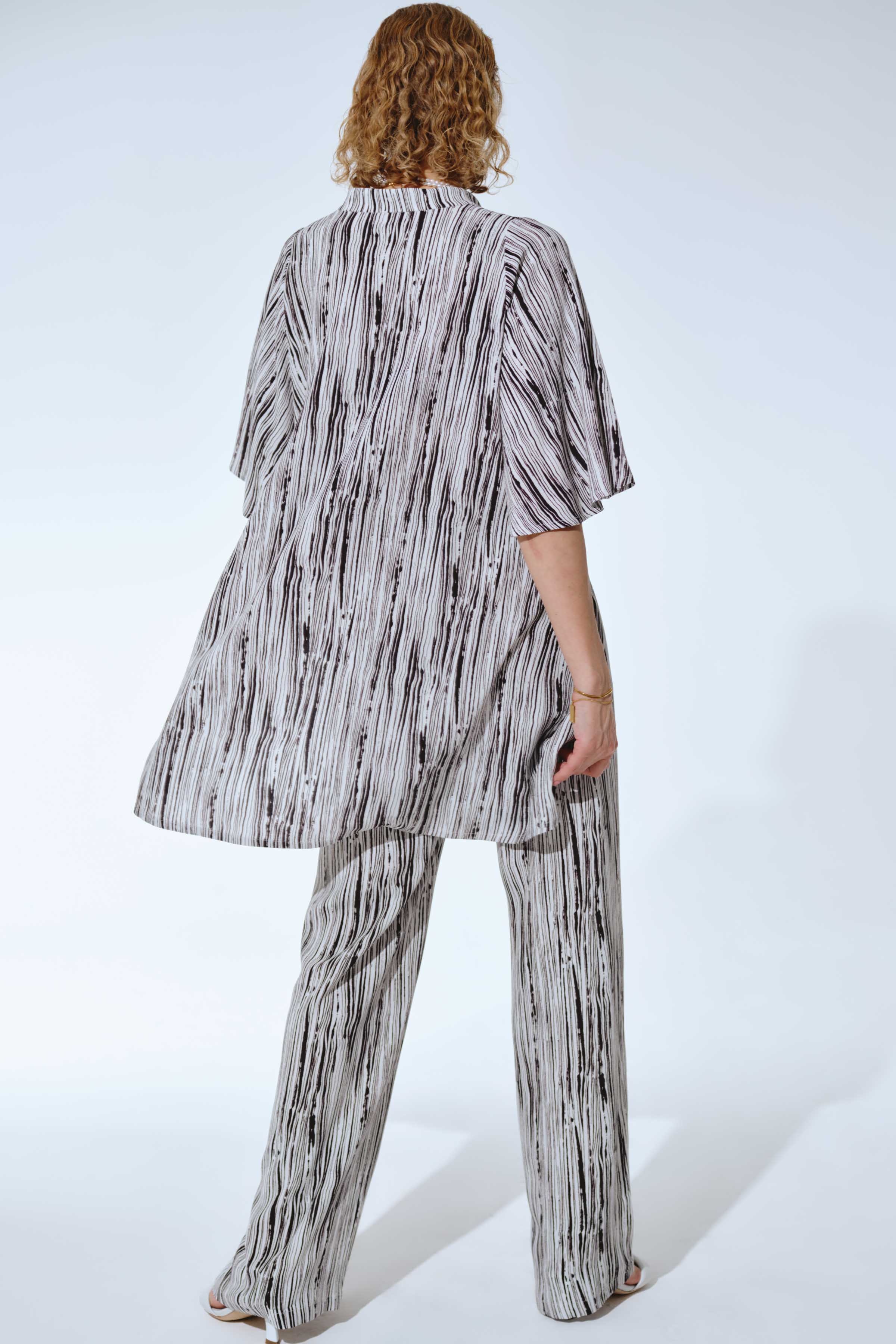 Блуза Туника, штрихи  от Lesel (Лесель)! Заказывайте по ✆ 8 (800) 777 02 37