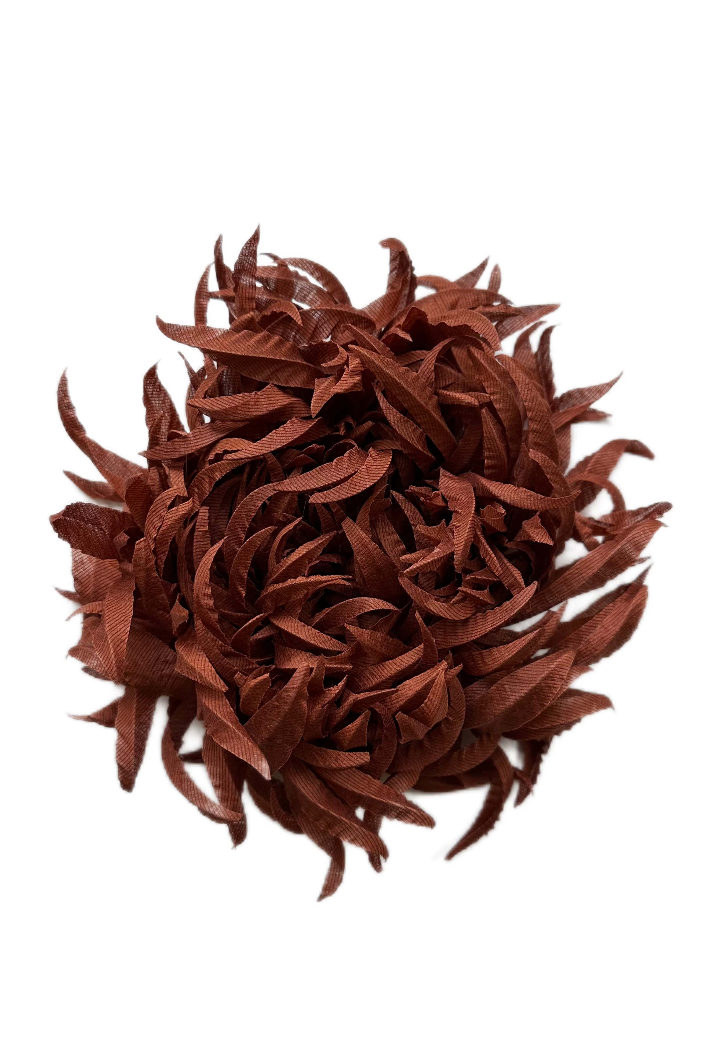 Брошь Хризантема