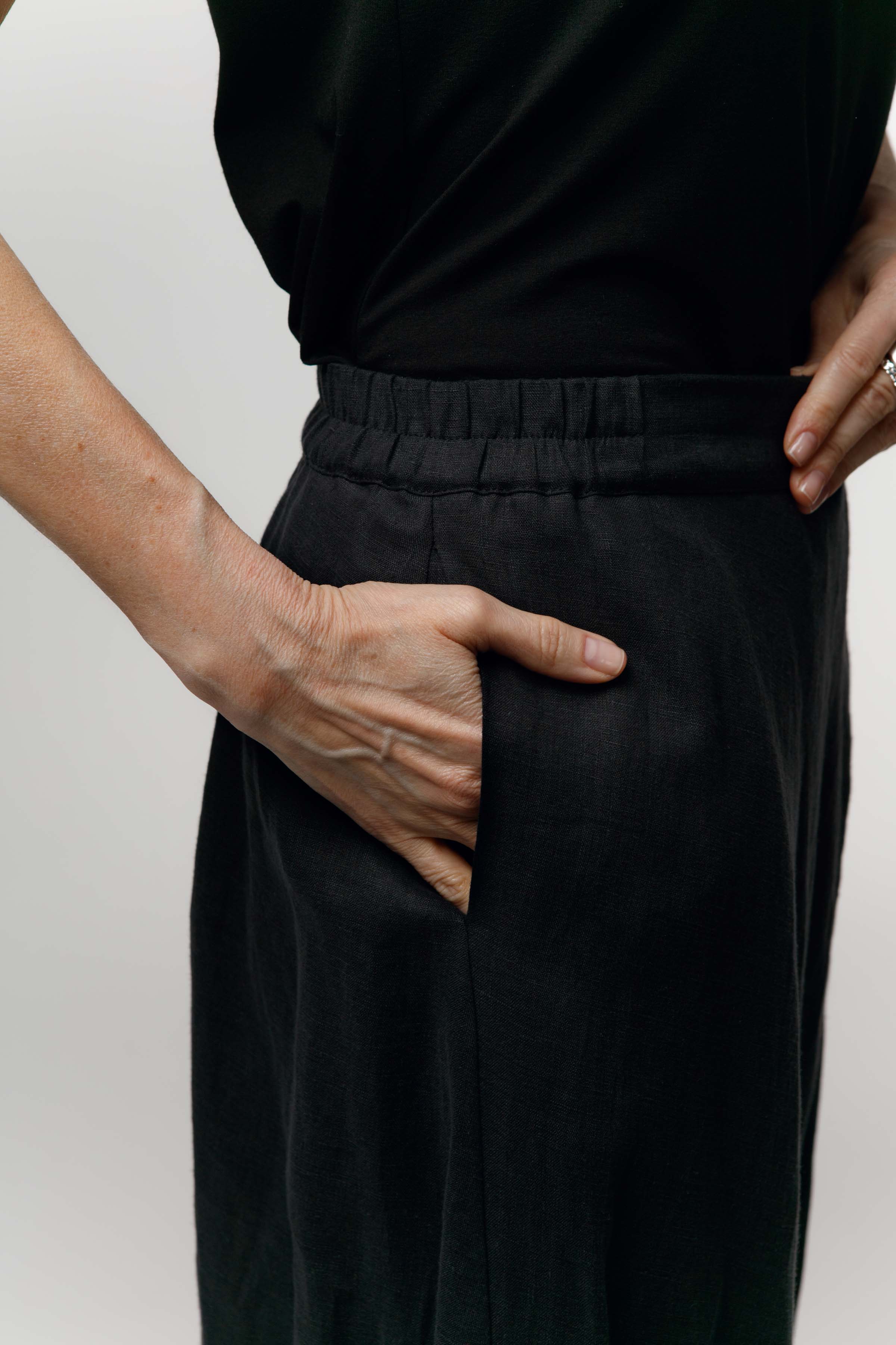 Бриджи с запахом, мягкий лён  от Lesel (Лесель)! Заказывайте по ✆ 8 (800) 777 02 37