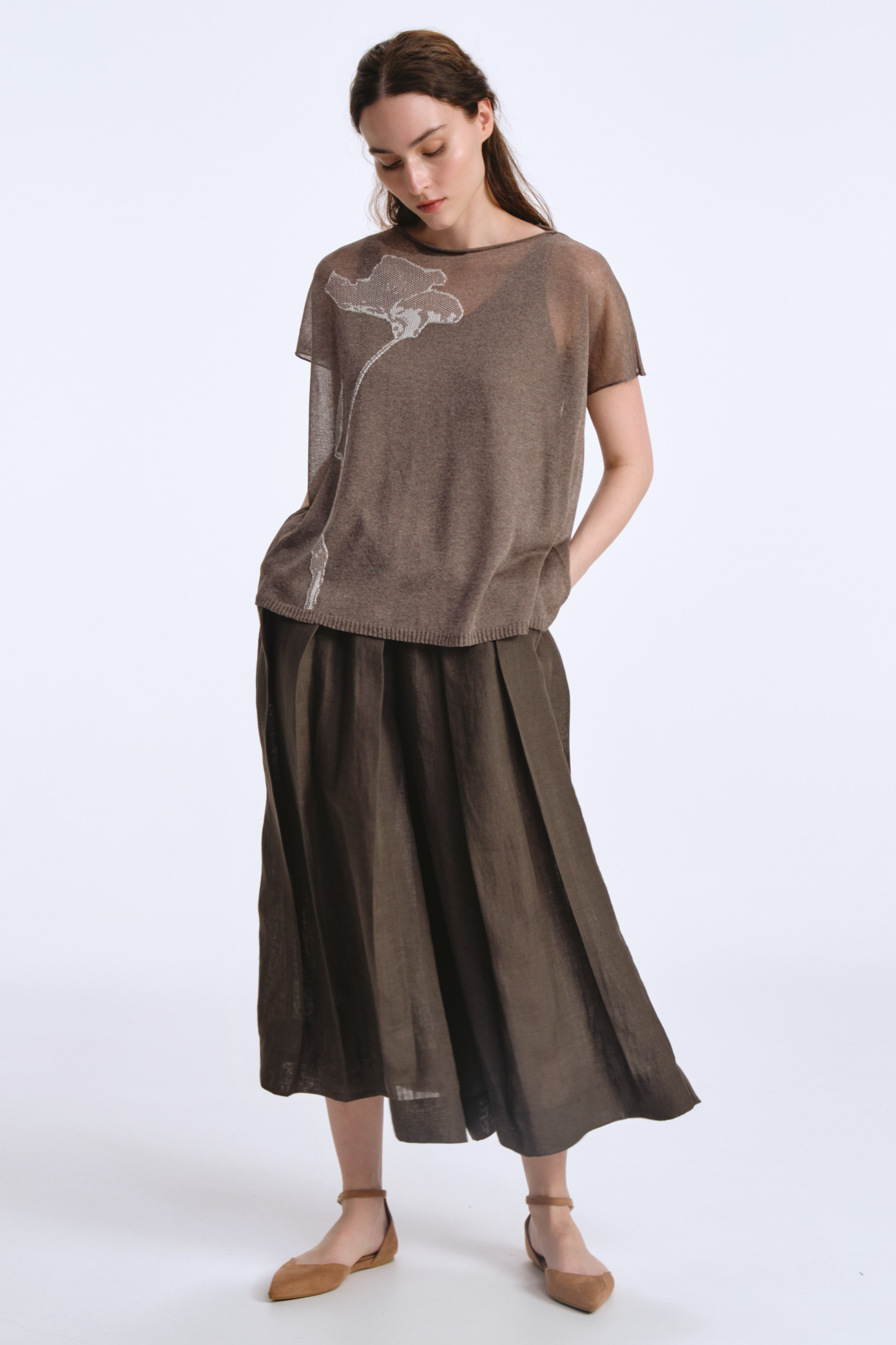 Юбка-брюки с широкими защипами 74 Тень (ombre), 64 Эвкалипт (eucalyptus), 38 Джинсовый (denim), 94 Темная медь (dark copper) от Lesel (Лесель)! Заказывайте по ✆ 8 (800) 777 02 37