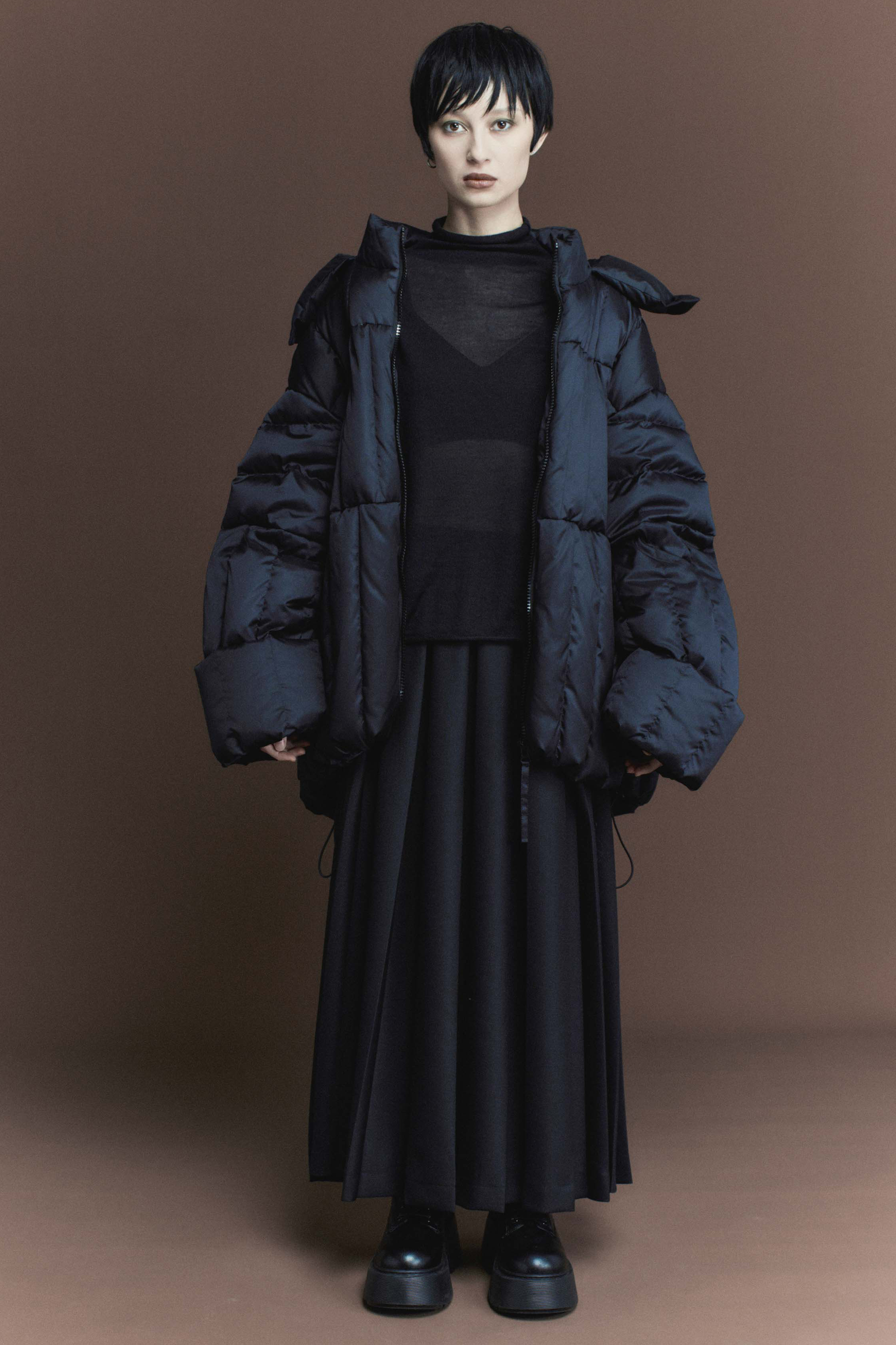 Куртка пуховая Столбики 00 Черный (noir), 79 Гербарий (herbal), 33 Ночь (nuit), 02 Песок (sable) от Lesel (Лесель)! Заказывайте по ✆ 8 (800) 777 02 37