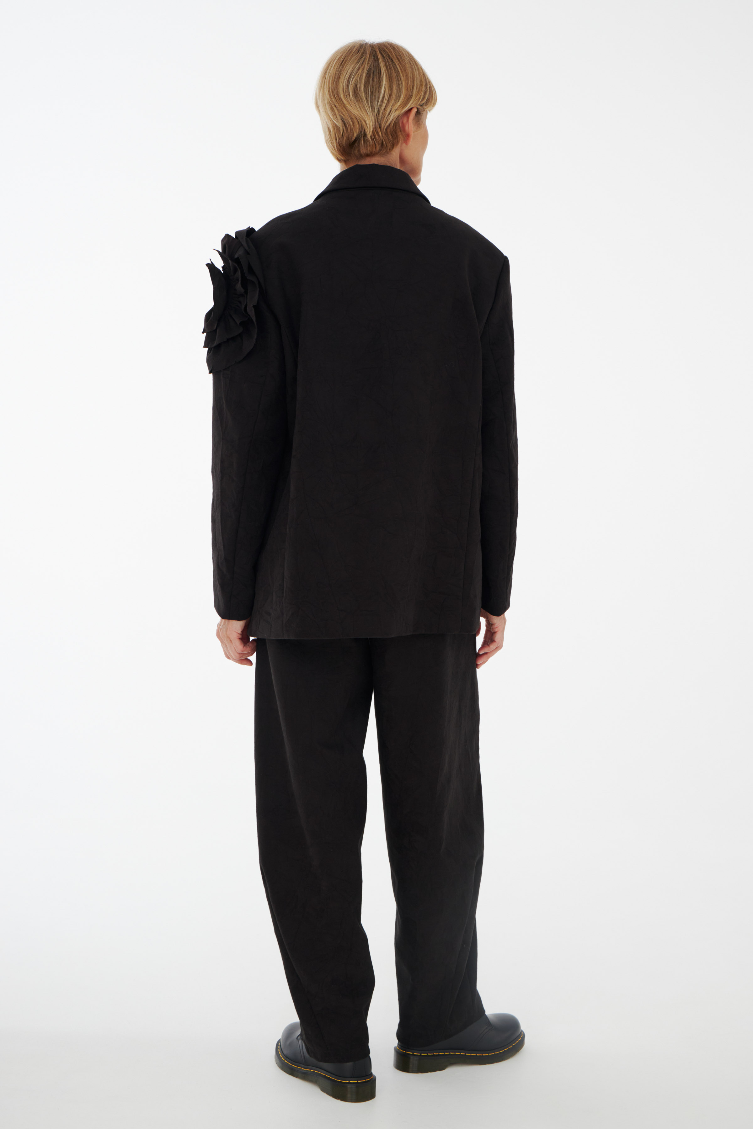 Жакет мятый, с декором, на подкладке 00 Черный (noir) от Lesel (Лесель)! Заказывайте по ✆ 8 (800) 777 02 37