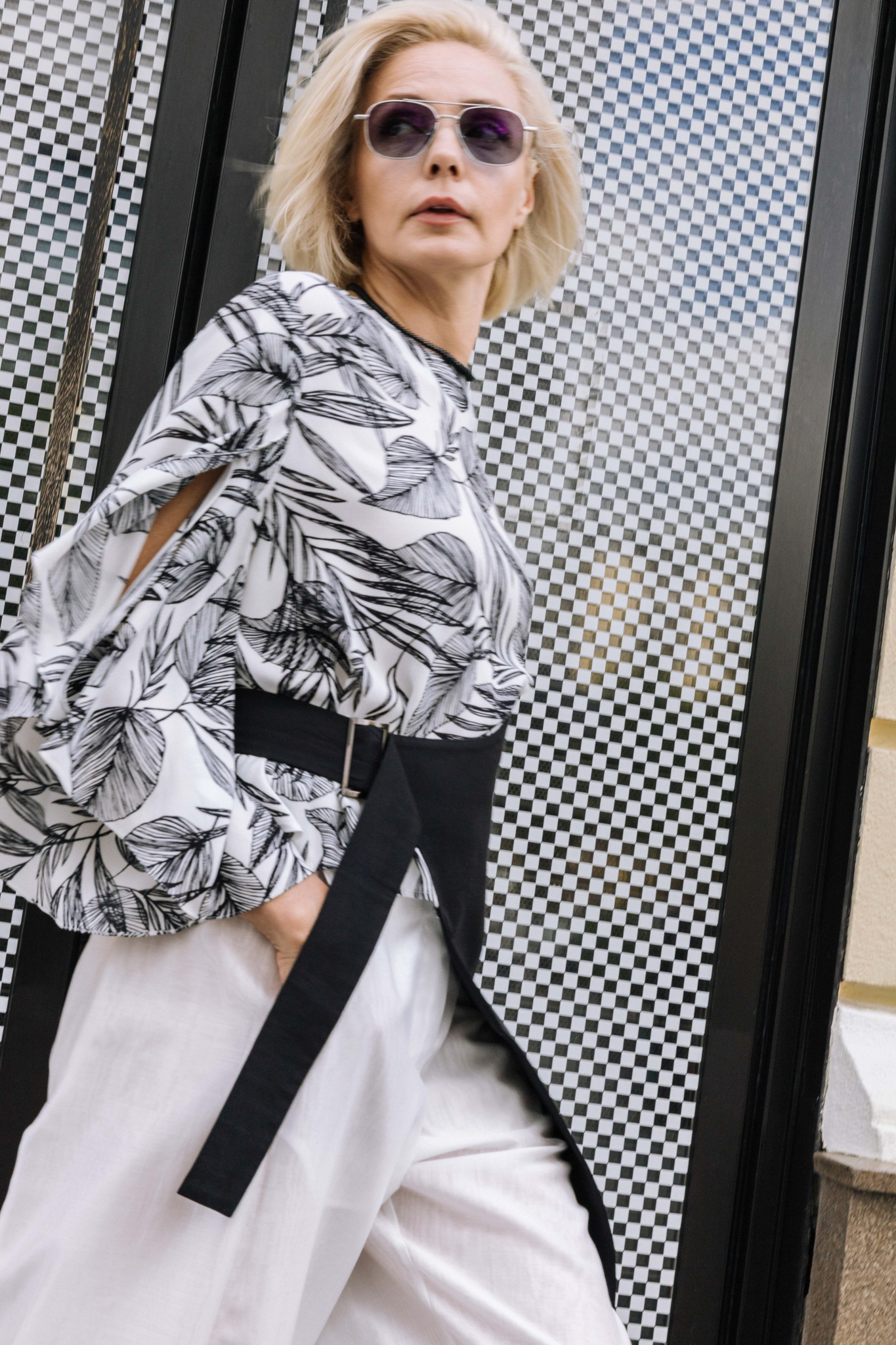 Street story Падают листья