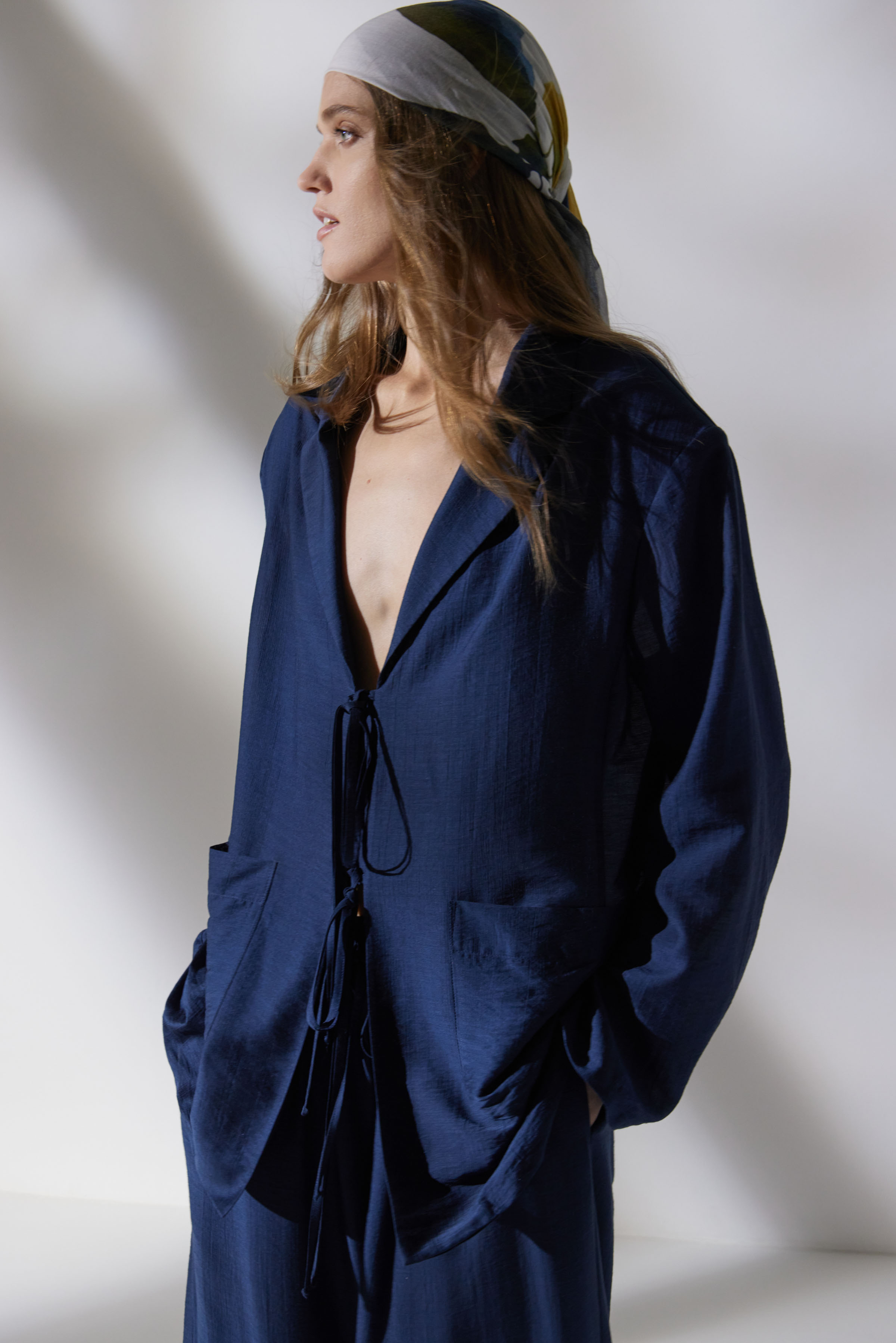 Жакет На завязках, шёлк 38 Джинсовый (denim) от Lesel (Лесель)! Заказывайте по ✆ 8 (800) 777 02 37