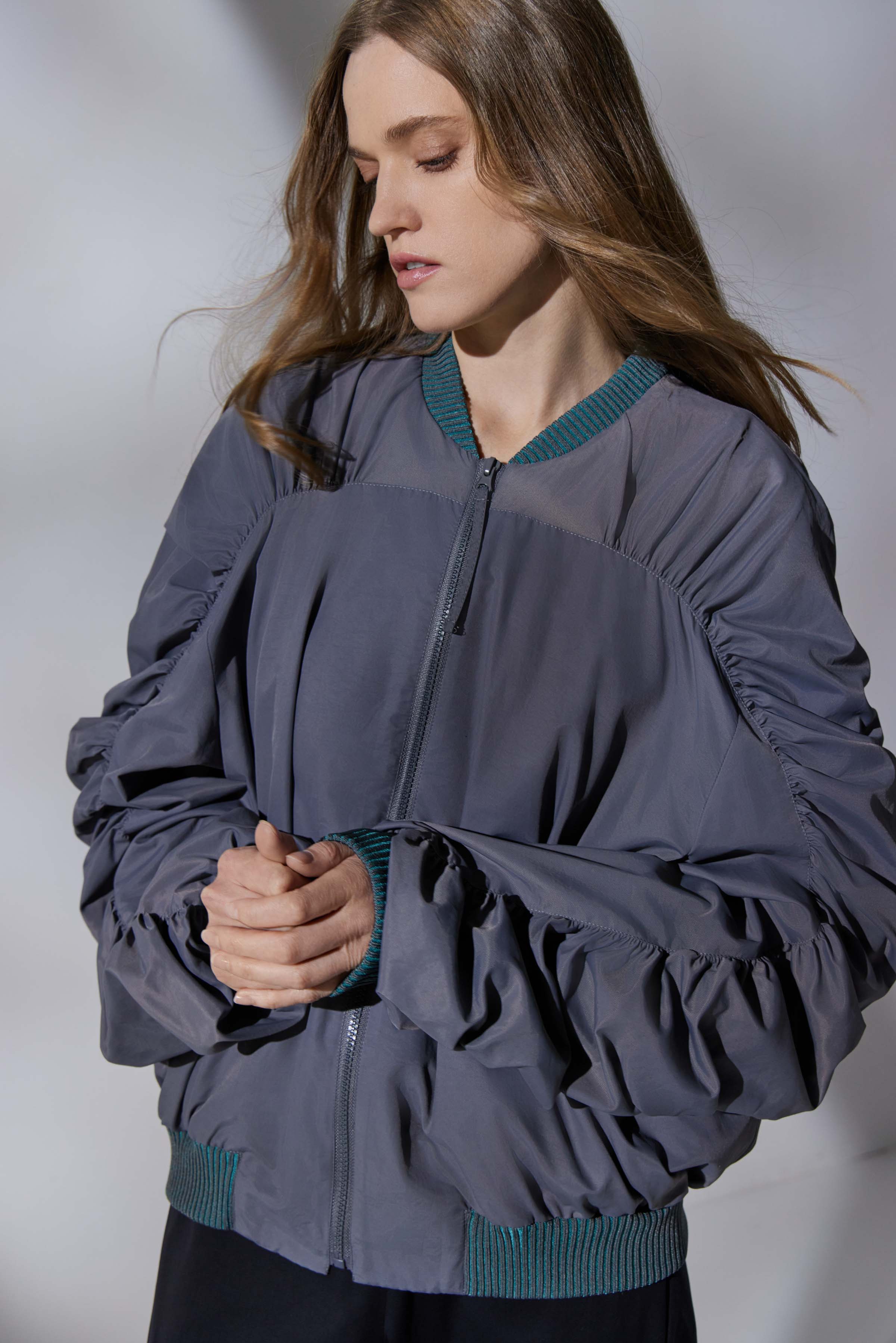 Жакет бомбер со сборкой 10 Серый (grise) от Lesel (Лесель)! Заказывайте по ✆ 8 (800) 777 02 37