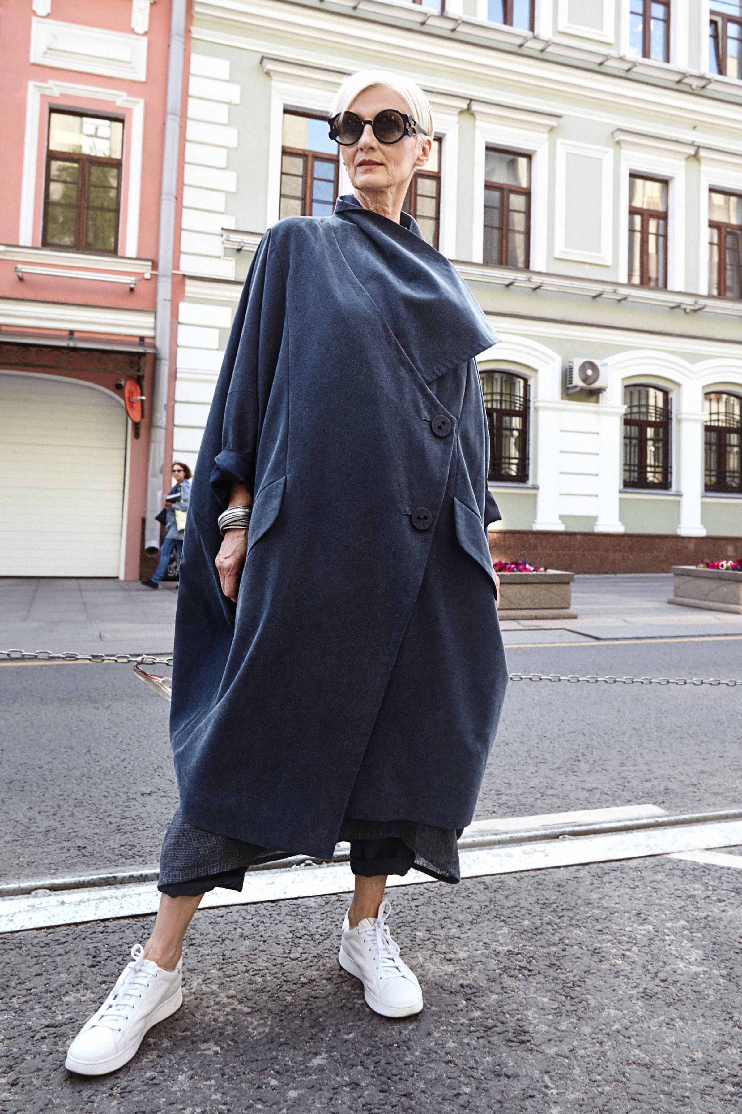 Плащ «Широкий асимметричный» с подкладкой 38 Джинсовый (denim) от Lesel (Лесель)! Заказывайте по ✆ 8 (800) 777 02 37