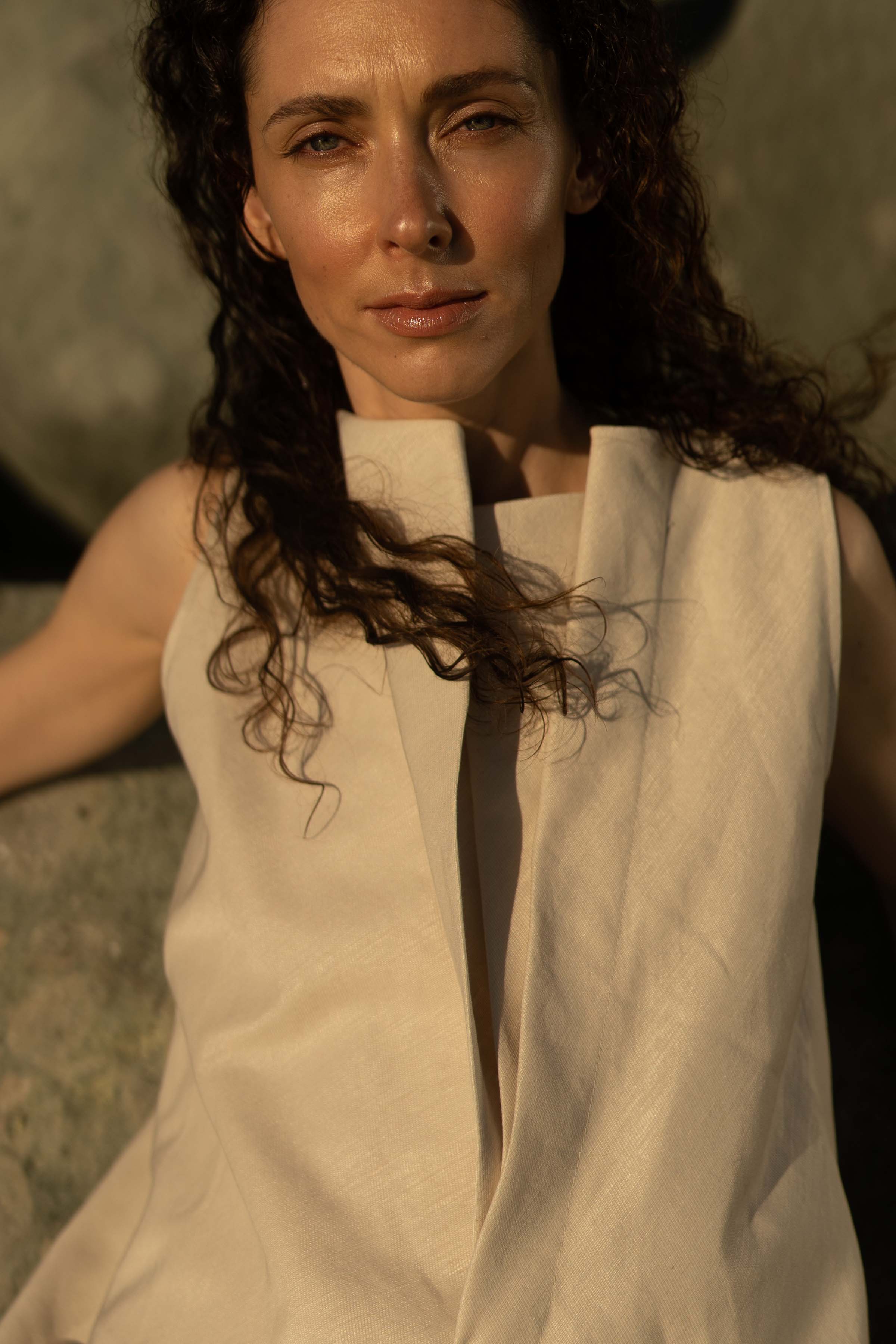 Платье с асимметричными складками без рукавов 06 Суфле (souffle) от Lesel (Лесель)! Заказывайте по ✆ 8 (800) 777 02 37