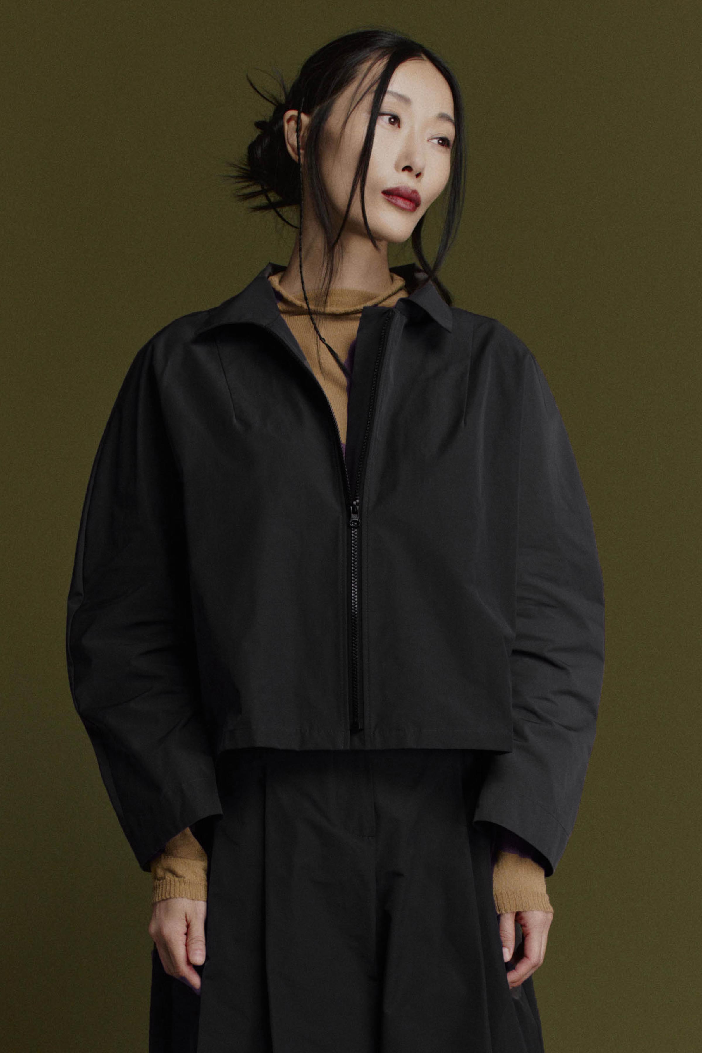 Жакет на молнии, с фигурными ластовицами 00 Черный (noir) от Lesel (Лесель)! Заказывайте по ✆ 8 (800) 777 02 37