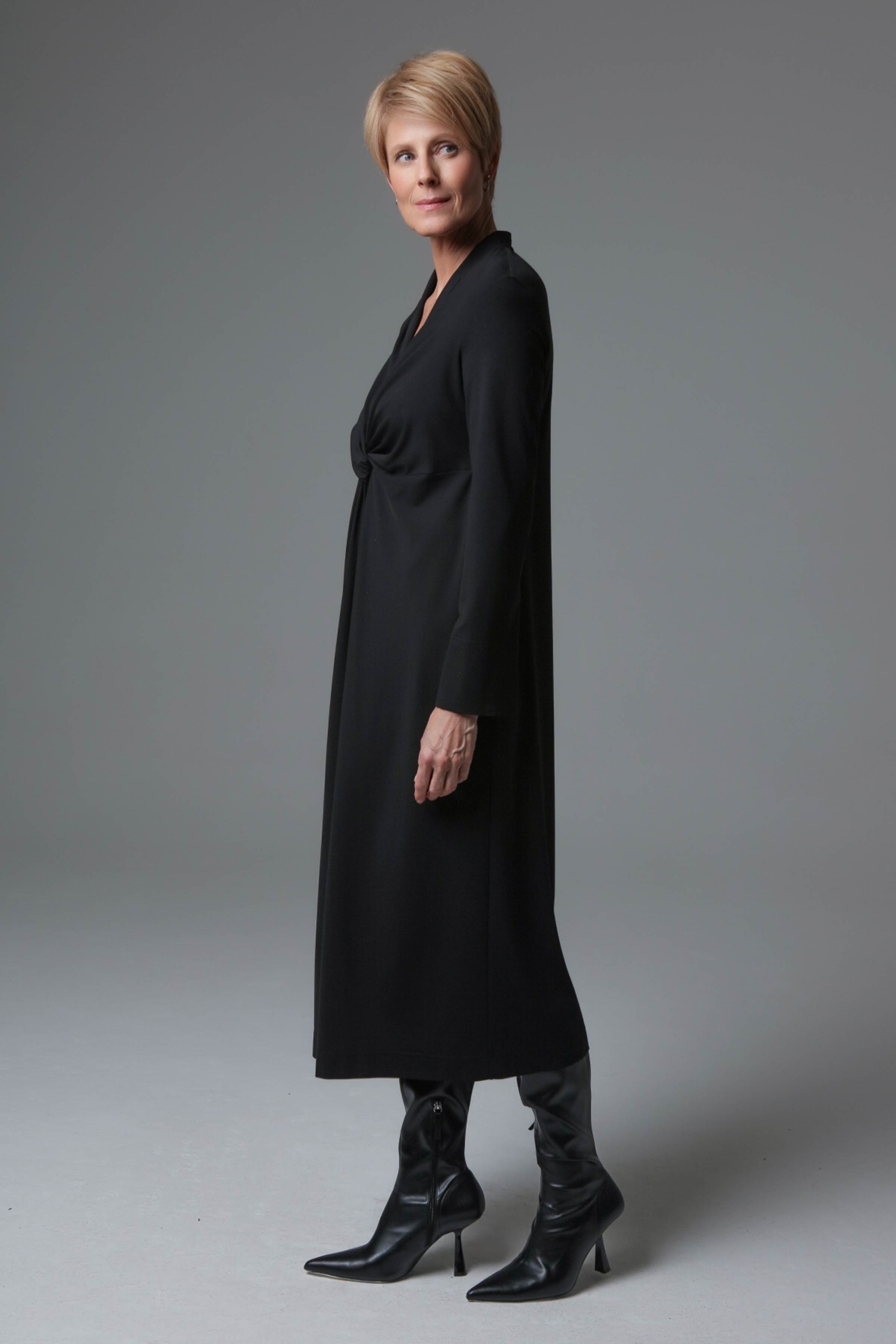 Платье Твист, джерси 00 Черный (noir) от Lesel (Лесель)! Заказывайте по ✆ 8 (800) 777 02 37