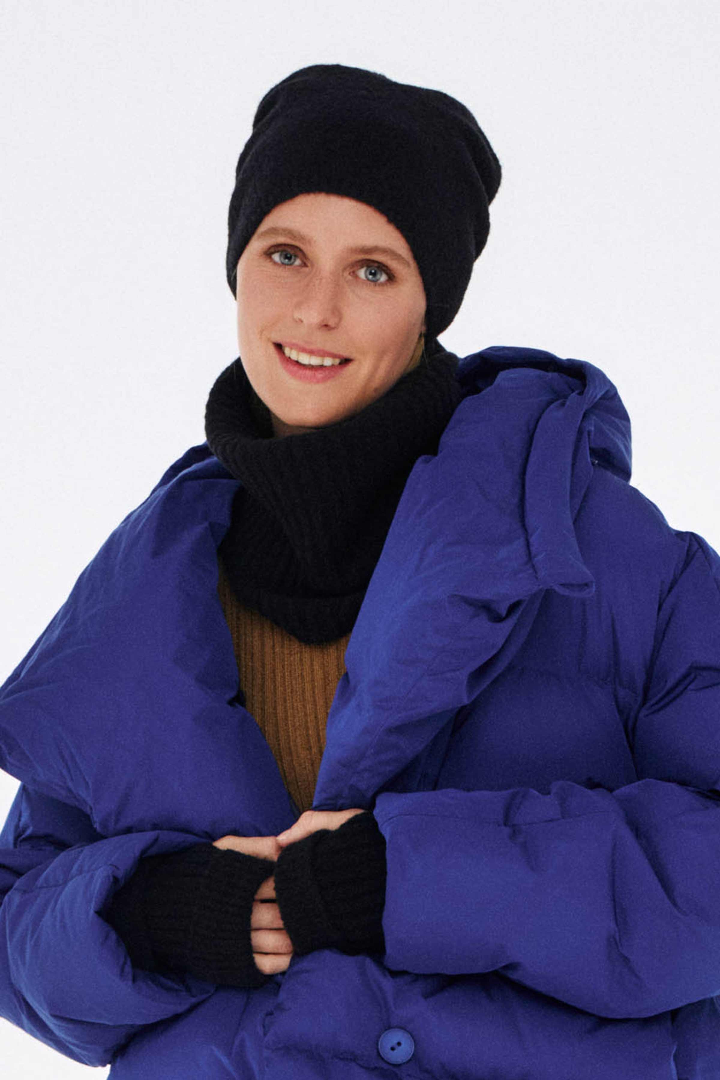 Шапка Овал 00 Черный (noir) от Lesel (Лесель)! Заказывайте по ✆ 8 (800) 777 02 37