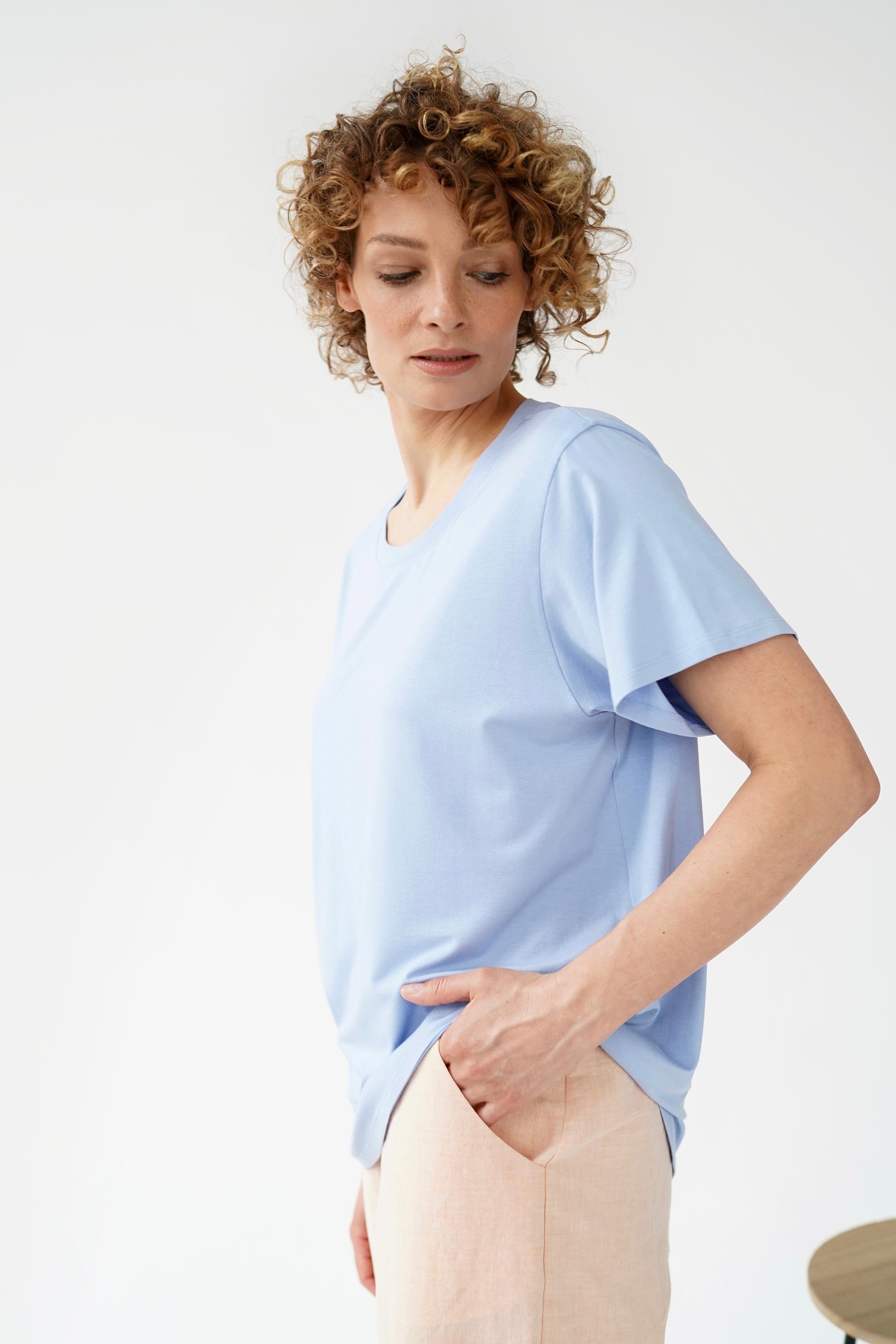 Блуза Футболка База  от Lesel (Лесель)! Заказывайте по ✆ 8 (800) 777 02 37