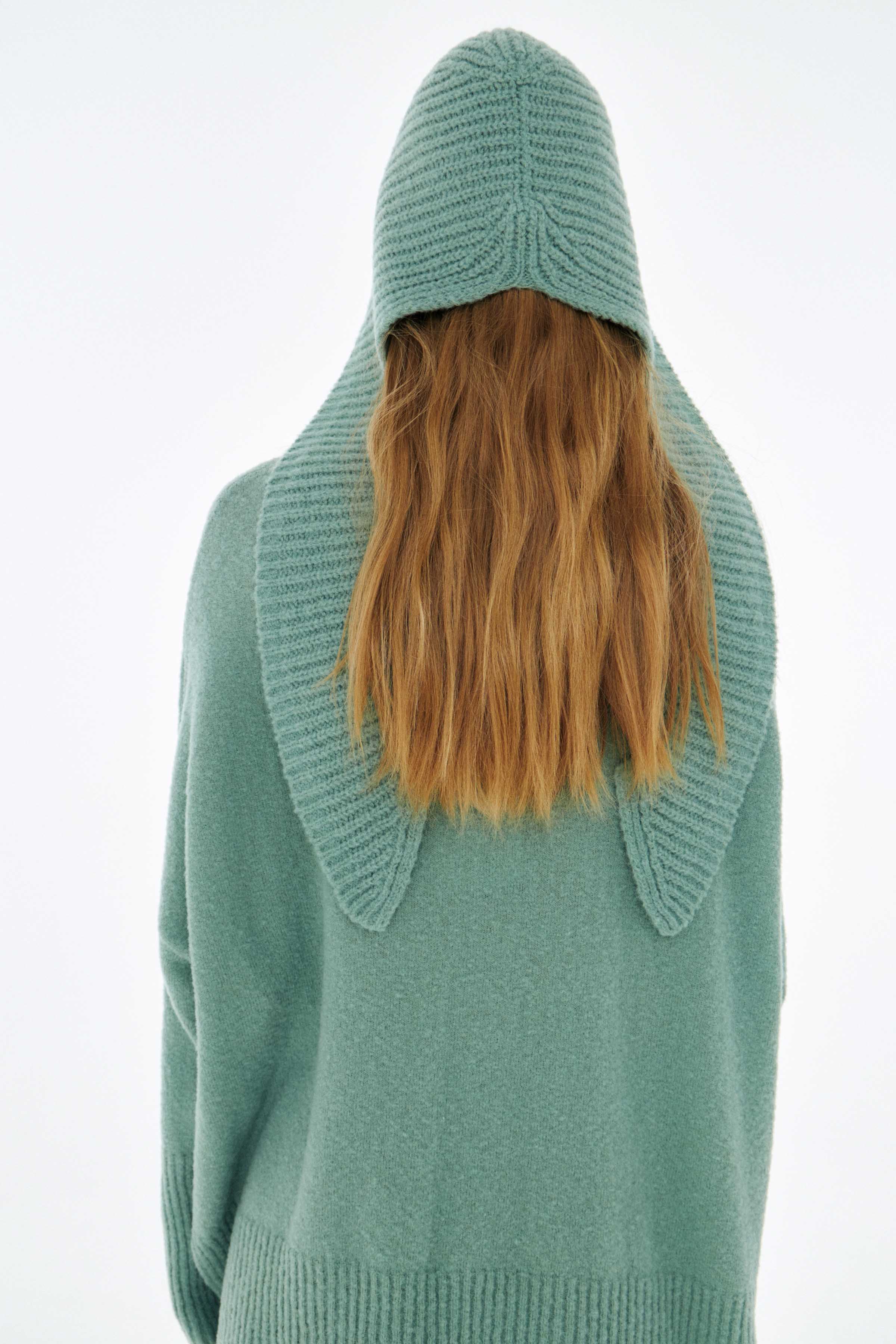 Шапка с ушками 62 Хризолит (chrysolithe), 36 Бирюза (turguoise), 09 Беж-меланж (melange beige), 00 Черный (noir), 31 Фиолетовый (violet), 41 Розовый мрамор (marbre rose), 43 Цикламен (cyclamen) от Lesel (Лесель)! Заказывайте по ✆ 8 (800) 777 02 37