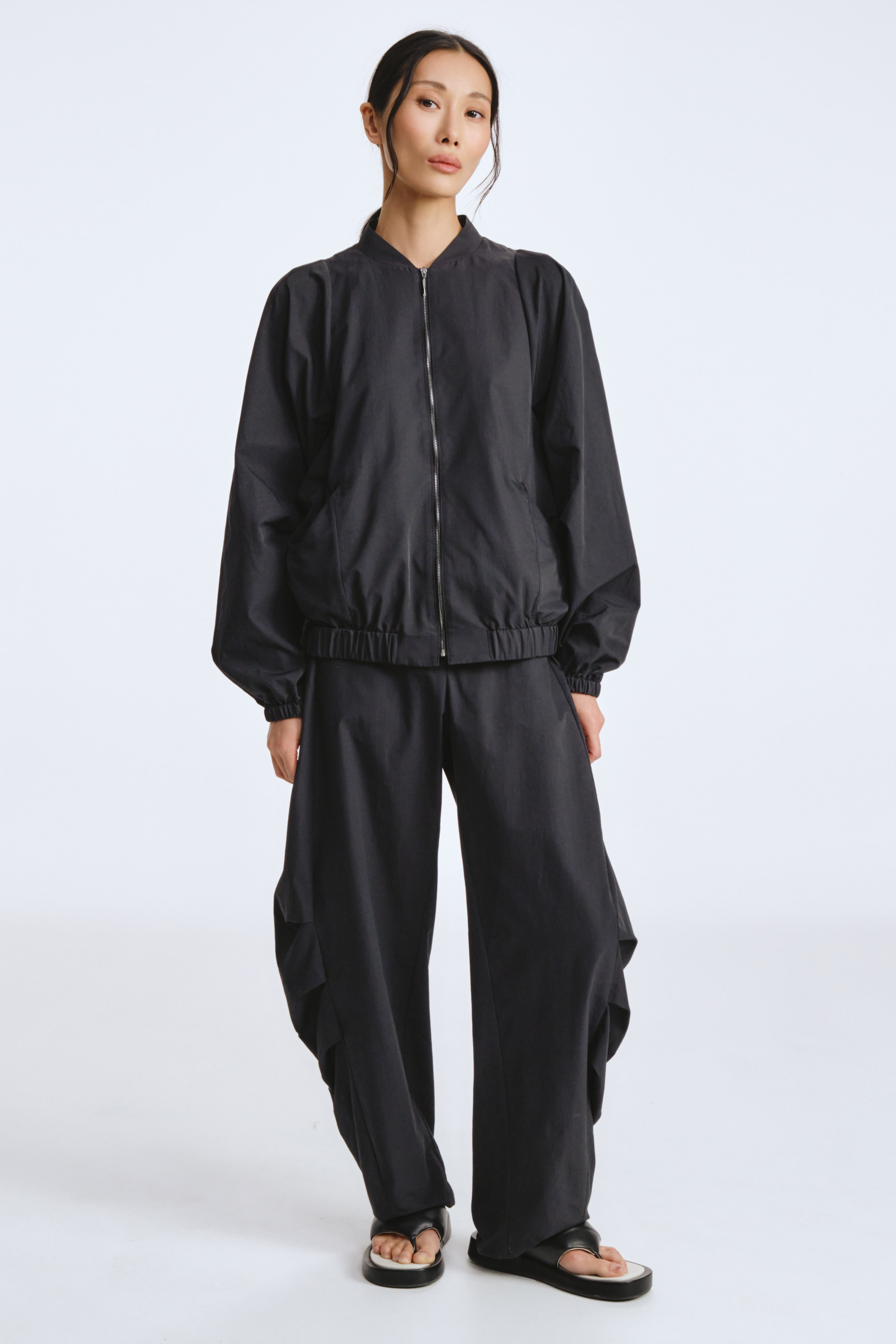 Брюки большой овал с защипами  от Lesel (Лесель)! Заказывайте по ✆ 8 (800) 777 02 37