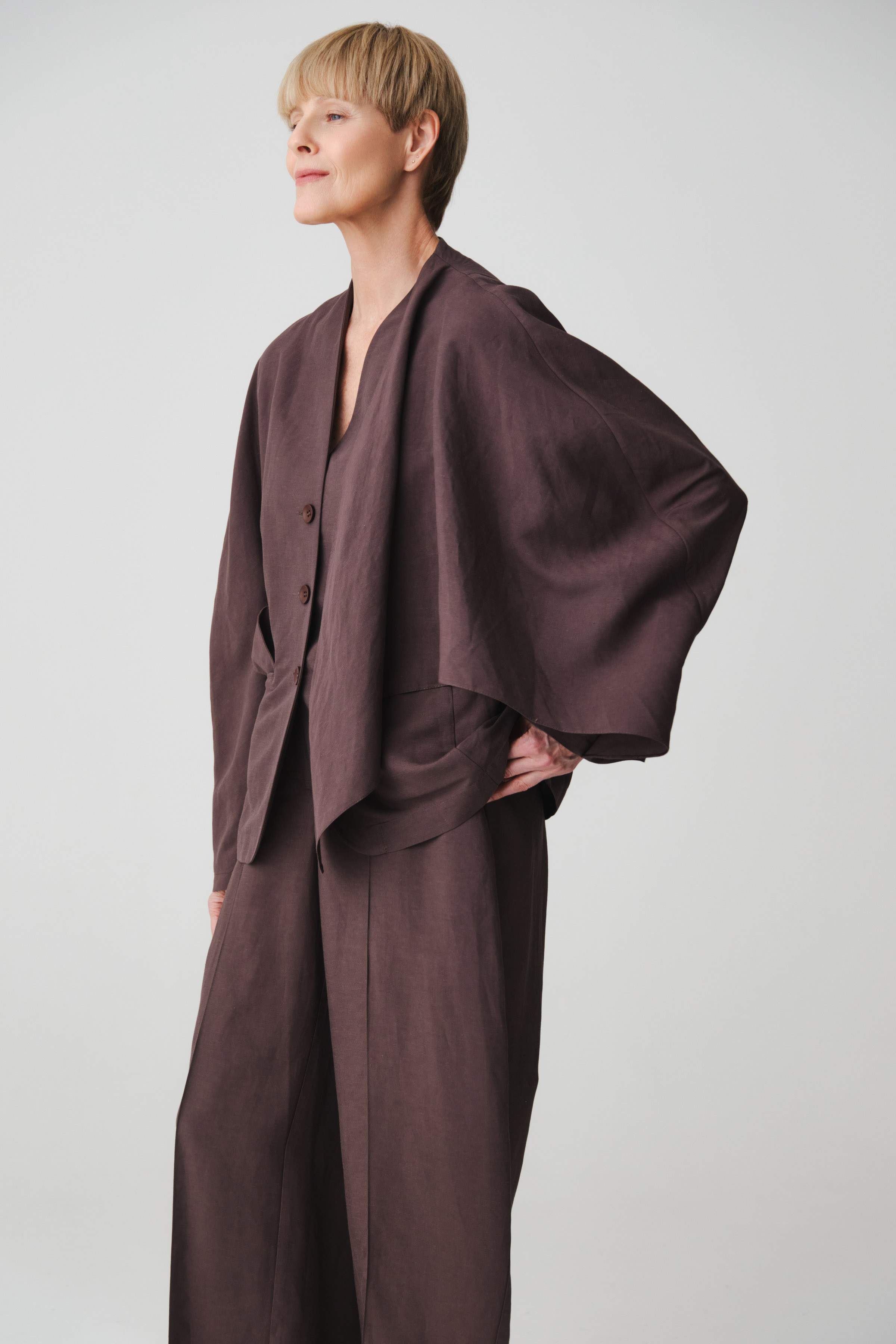 Жакет с отлетной пелериной