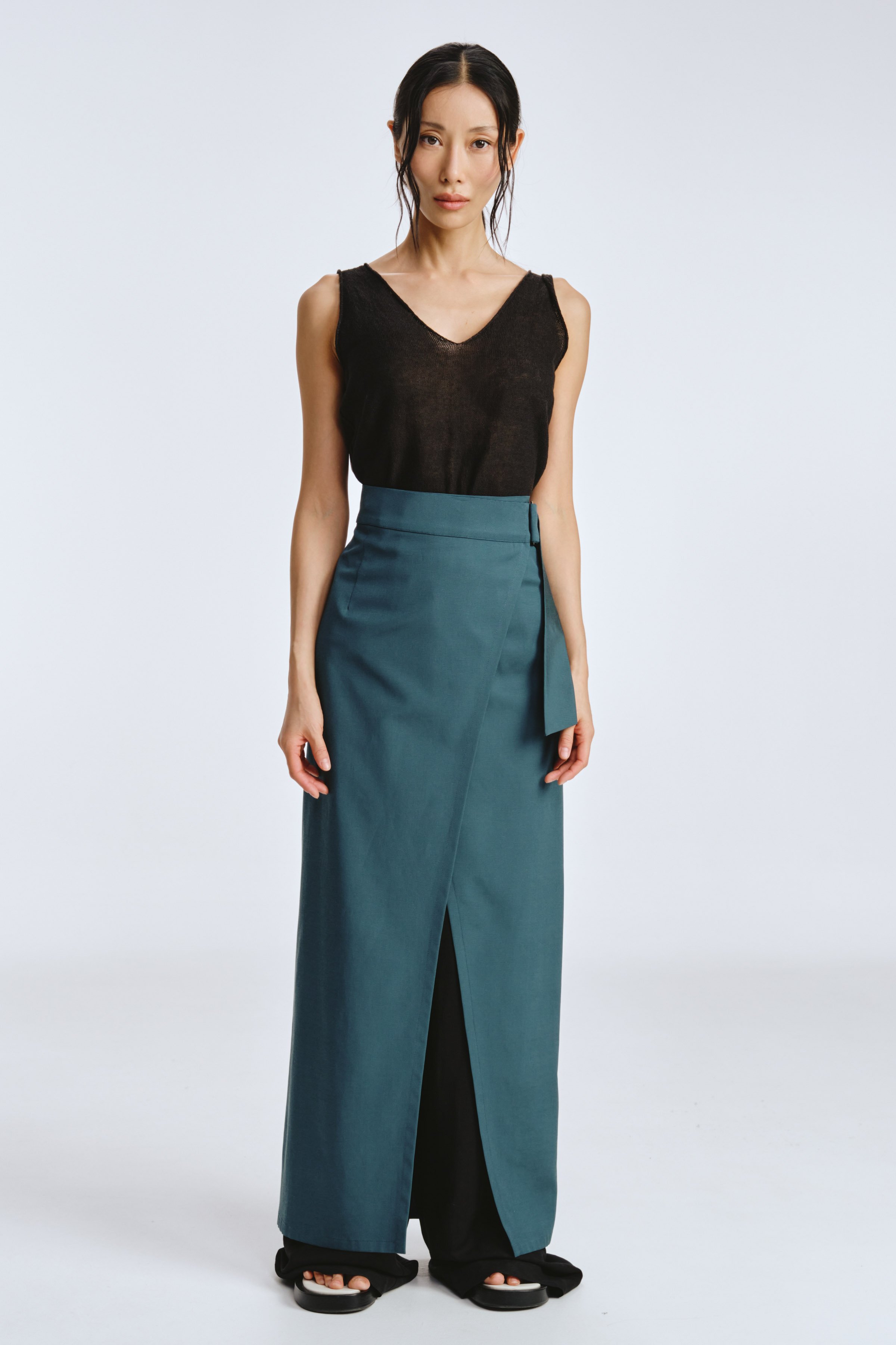 Юбка прямая, запах с пряжкой 37 Аквамарин (aiqumarine), 00 Черный (noir) от Lesel (Лесель)! Заказывайте по ✆ 8 (800) 777 02 37